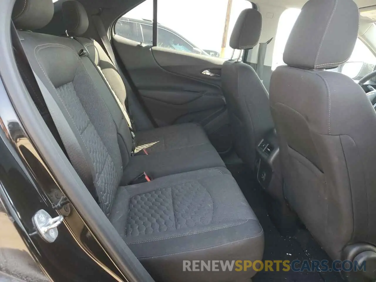 10 Photograph of a damaged car 3GNAXJEV0KL345830 CHEVROLET EQUINOX 2019