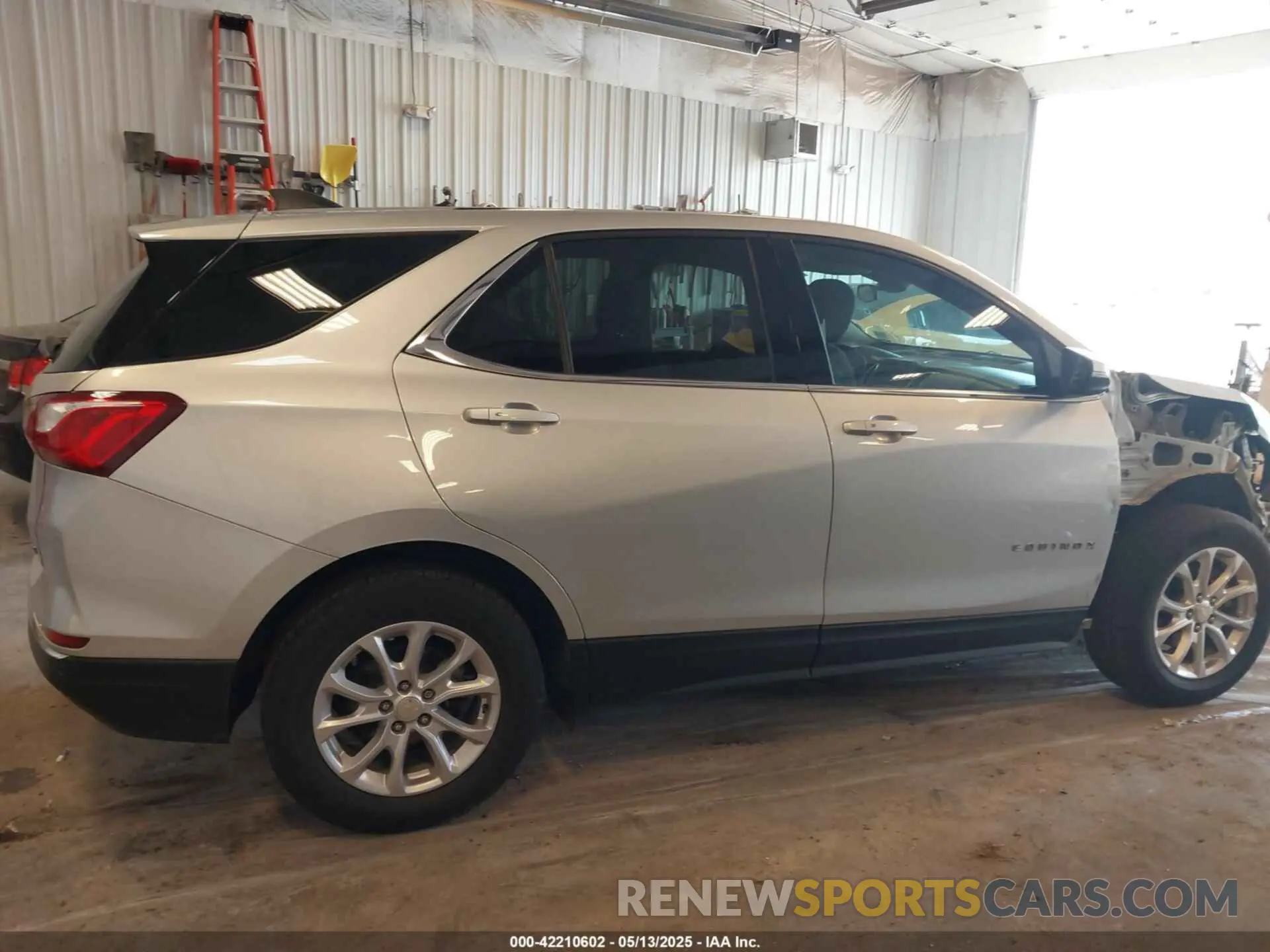 13 Photograph of a damaged car 3GNAXJEV3KS623108 CHEVROLET EQUINOX 2019