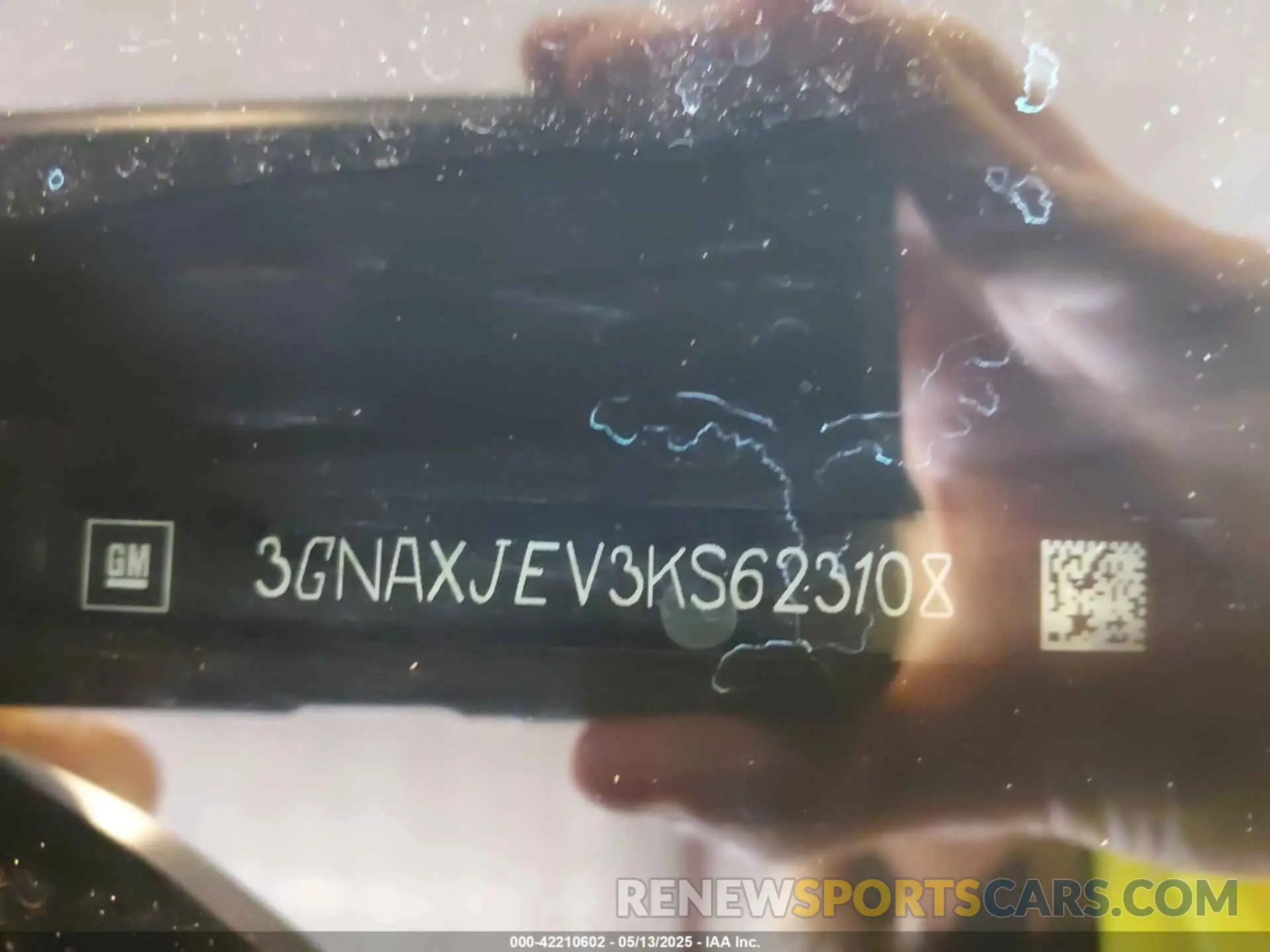 9 Photograph of a damaged car 3GNAXJEV3KS623108 CHEVROLET EQUINOX 2019