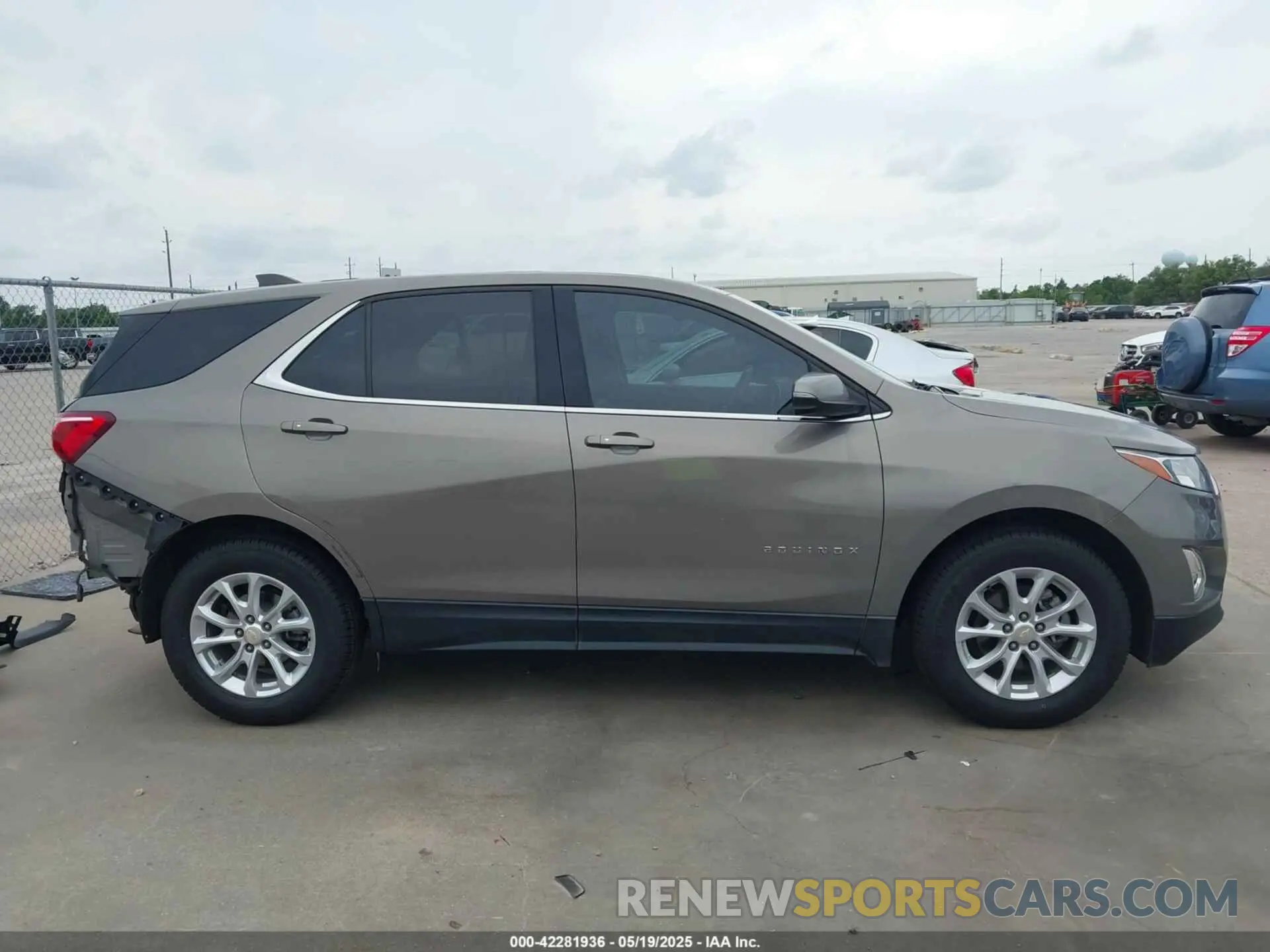 13 Фотография поврежденного автомобиля 3GNAXKEV0KS574469 CHEVROLET EQUINOX 2019