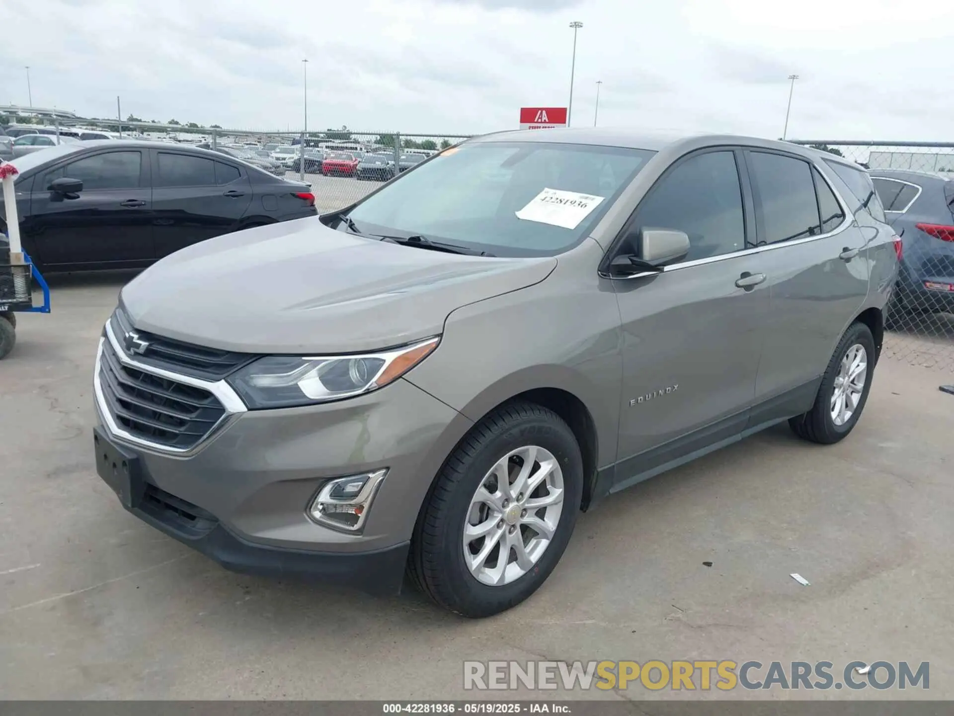 2 Фотография поврежденного автомобиля 3GNAXKEV0KS574469 CHEVROLET EQUINOX 2019