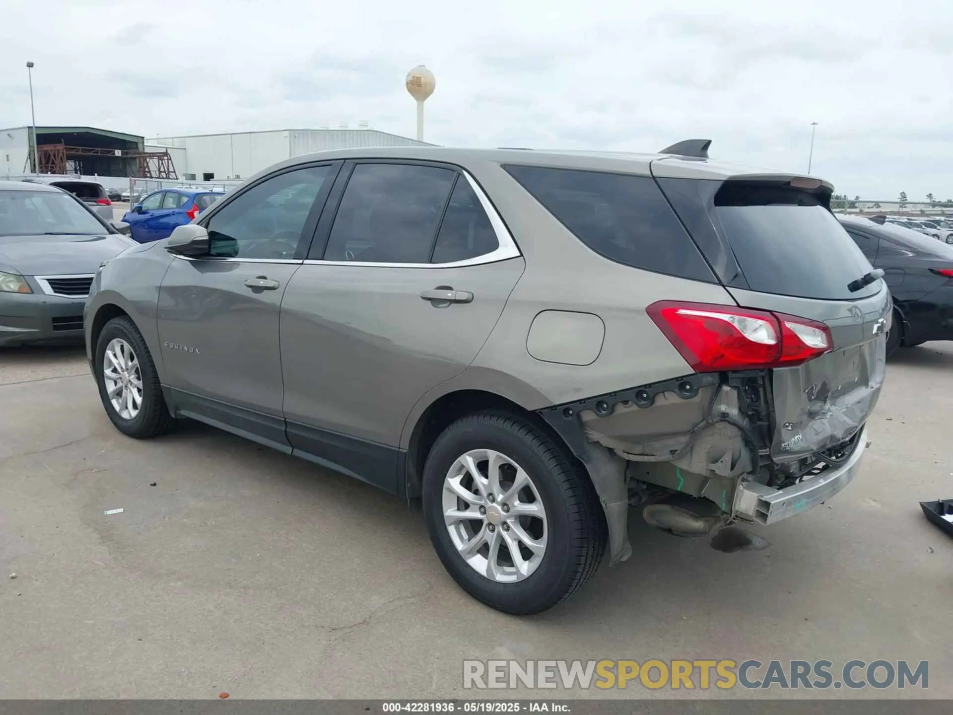 3 Фотография поврежденного автомобиля 3GNAXKEV0KS574469 CHEVROLET EQUINOX 2019