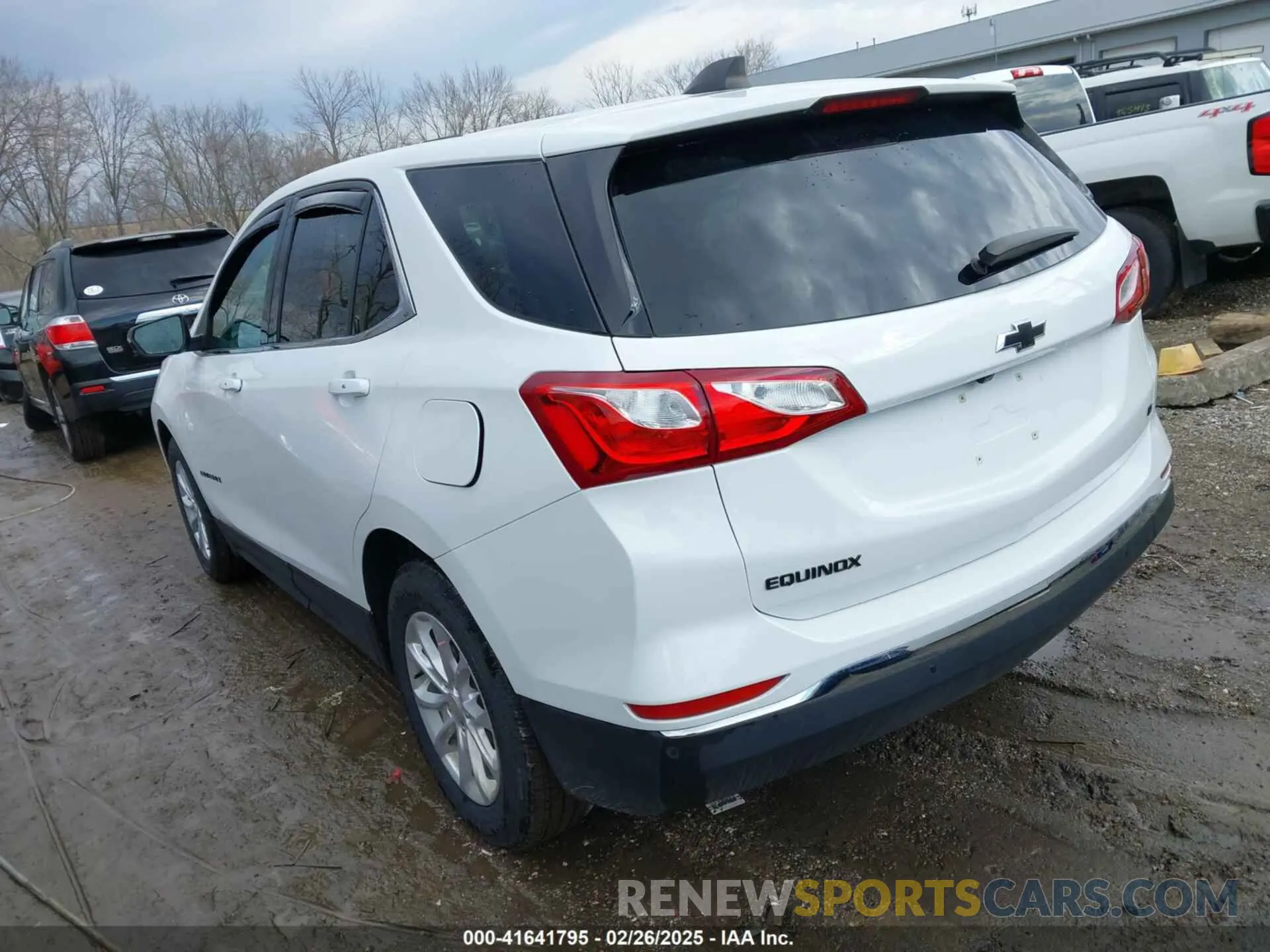 3 Photograph of a damaged car 3GNAXKEV0KS650479 CHEVROLET EQUINOX 2019