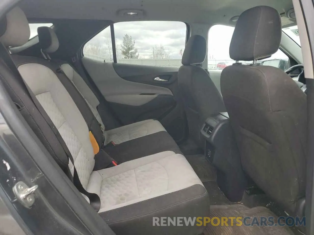 11 Photograph of a damaged car 3GNAXKEV1KL179498 CHEVROLET EQUINOX 2019