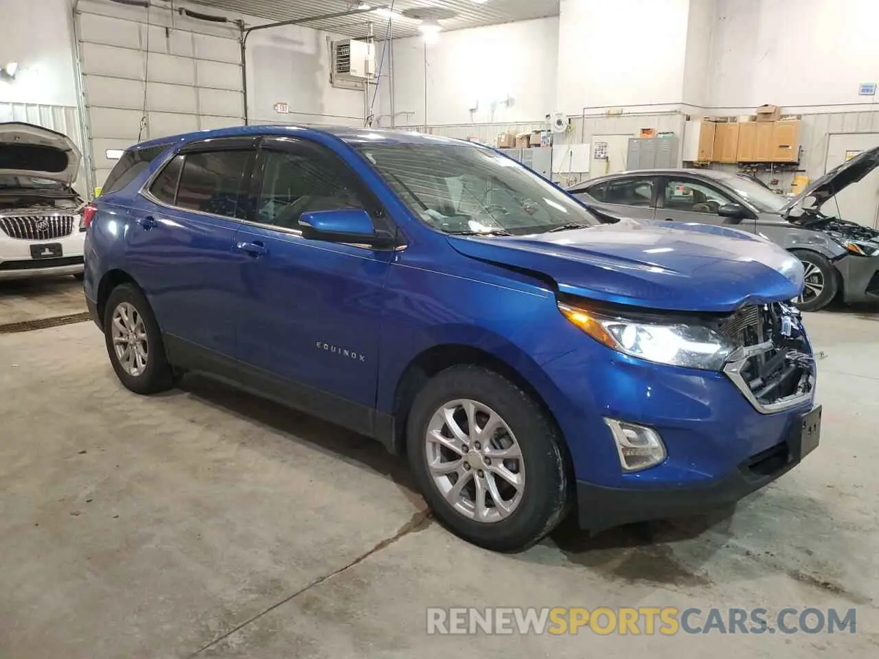 4 Фотография поврежденного автомобиля 3GNAXKEV1KS506018 CHEVROLET EQUINOX 2019
