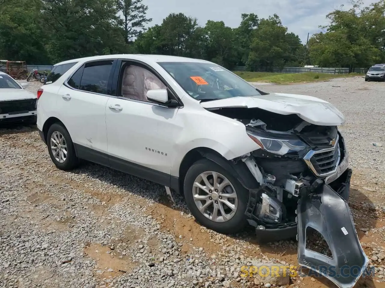 4 Photograph of a damaged car 3GNAXKEV1KS663712 CHEVROLET EQUINOX 2019
