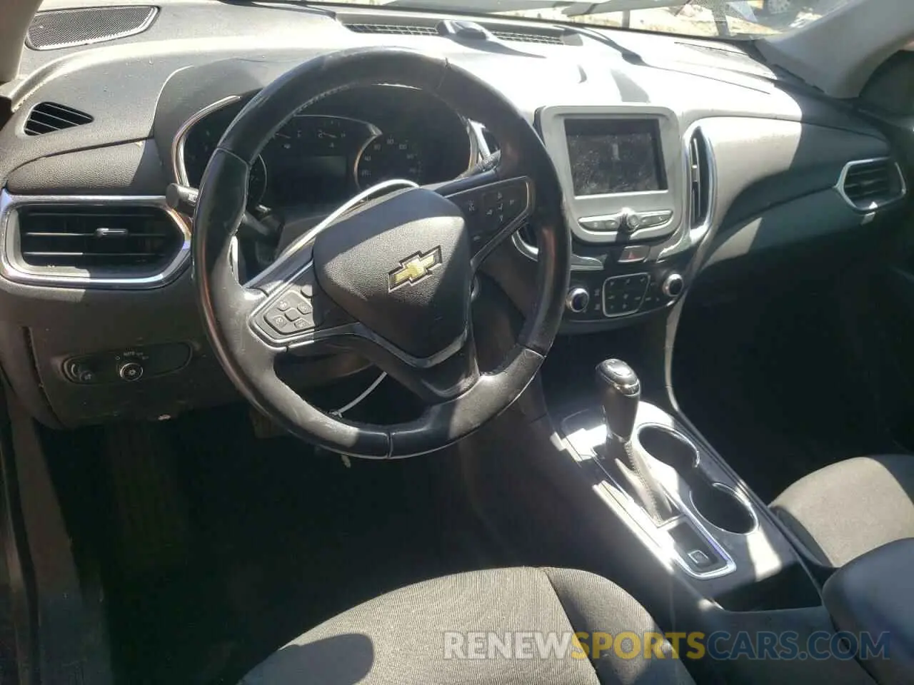 8 Фотография поврежденного автомобиля 3GNAXKEV2KL282929 CHEVROLET EQUINOX 2019