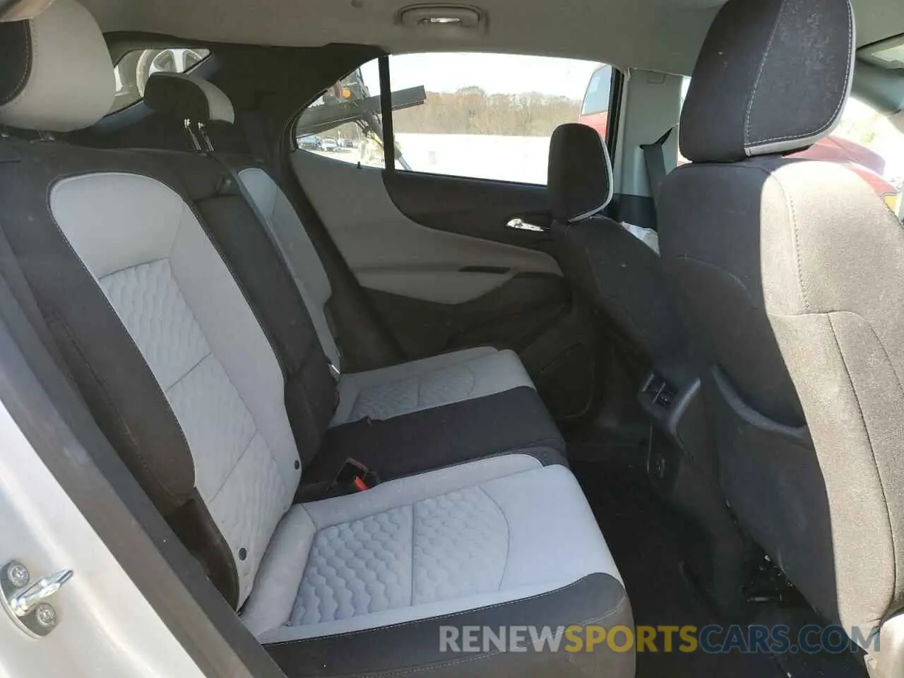 11 Фотография поврежденного автомобиля 3GNAXKEV2KS563604 CHEVROLET EQUINOX 2019
