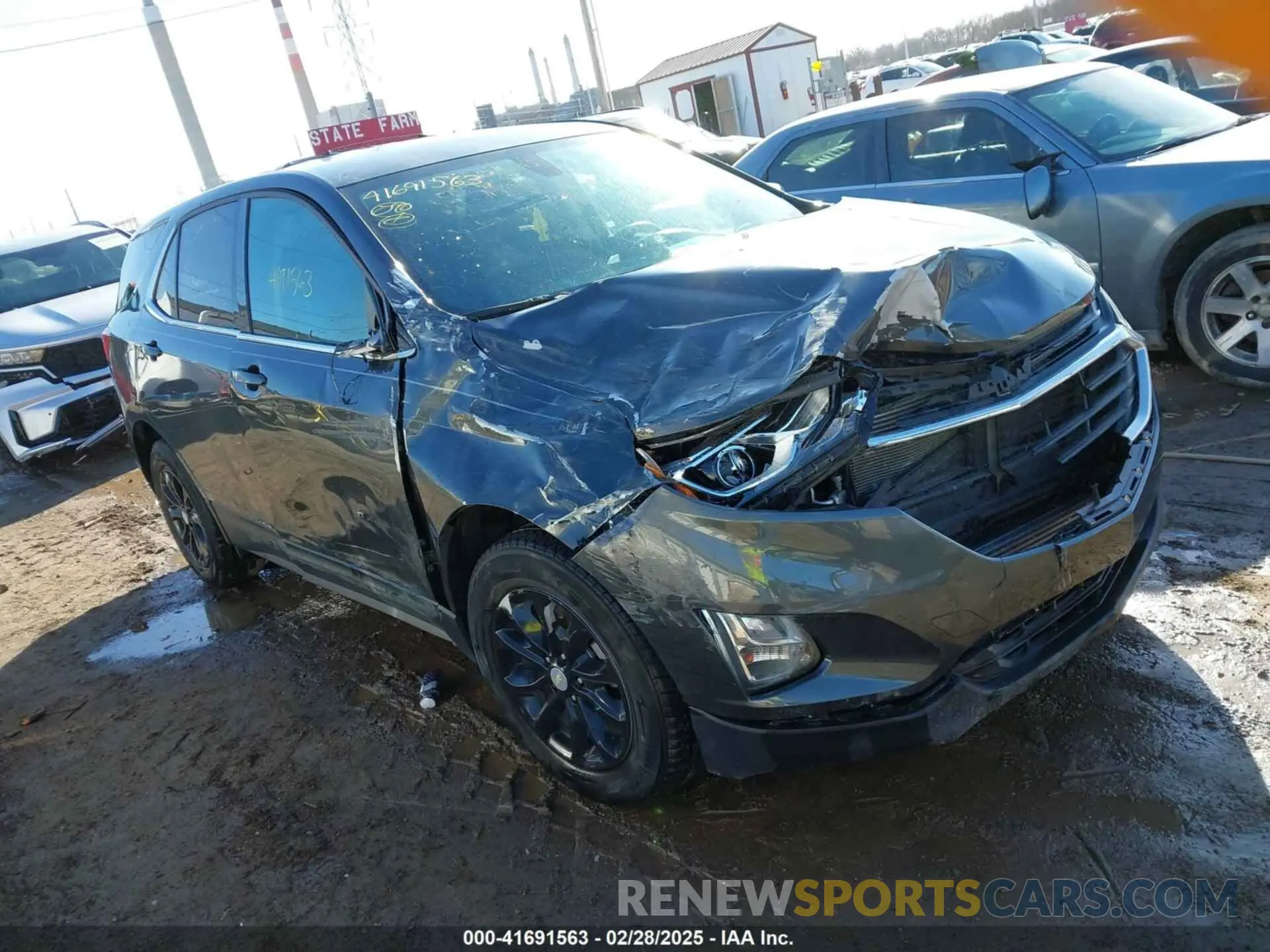 1 Фотография поврежденного автомобиля 3GNAXKEV2KS569032 CHEVROLET EQUINOX 2019