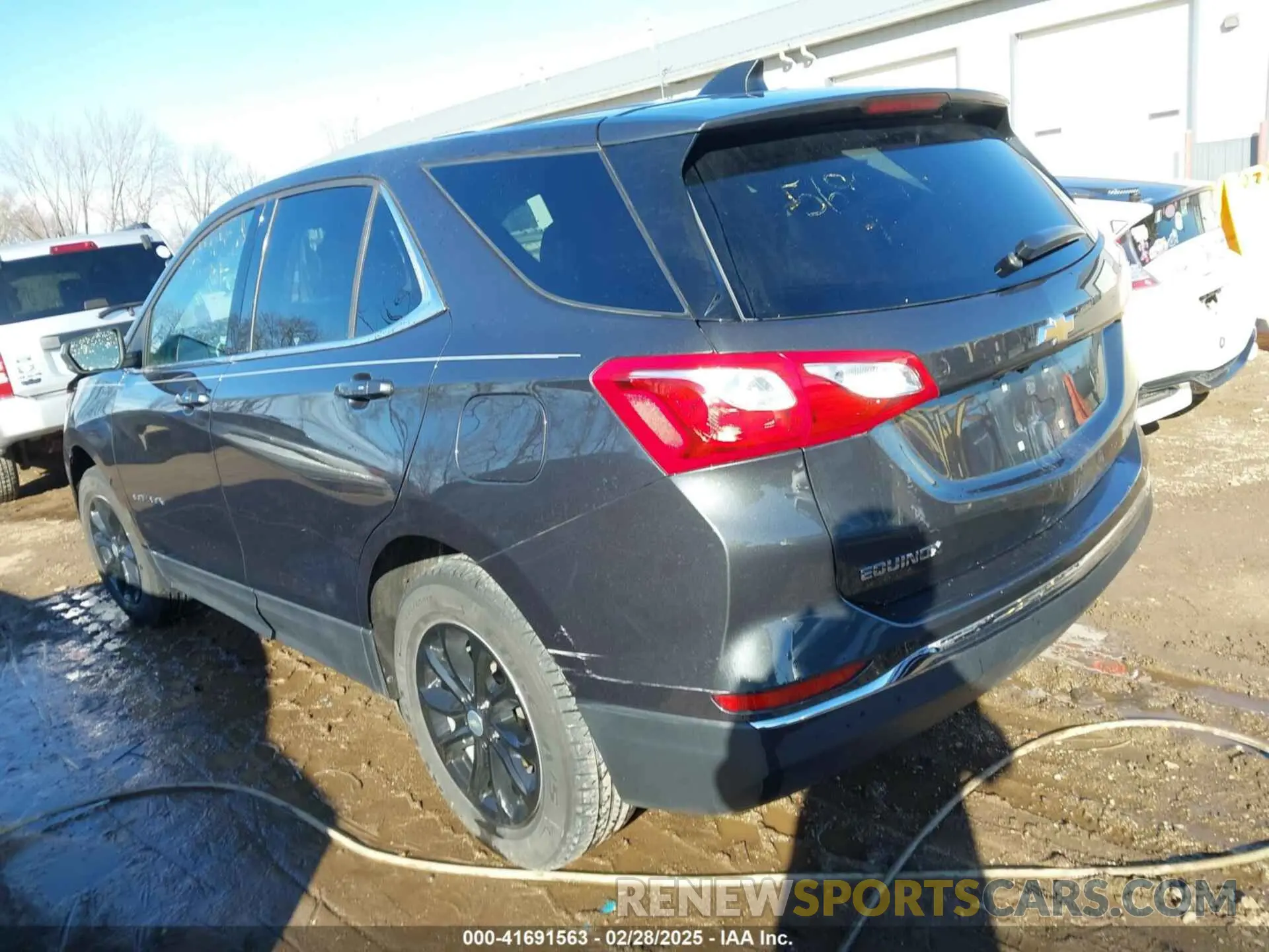 3 Фотография поврежденного автомобиля 3GNAXKEV2KS569032 CHEVROLET EQUINOX 2019