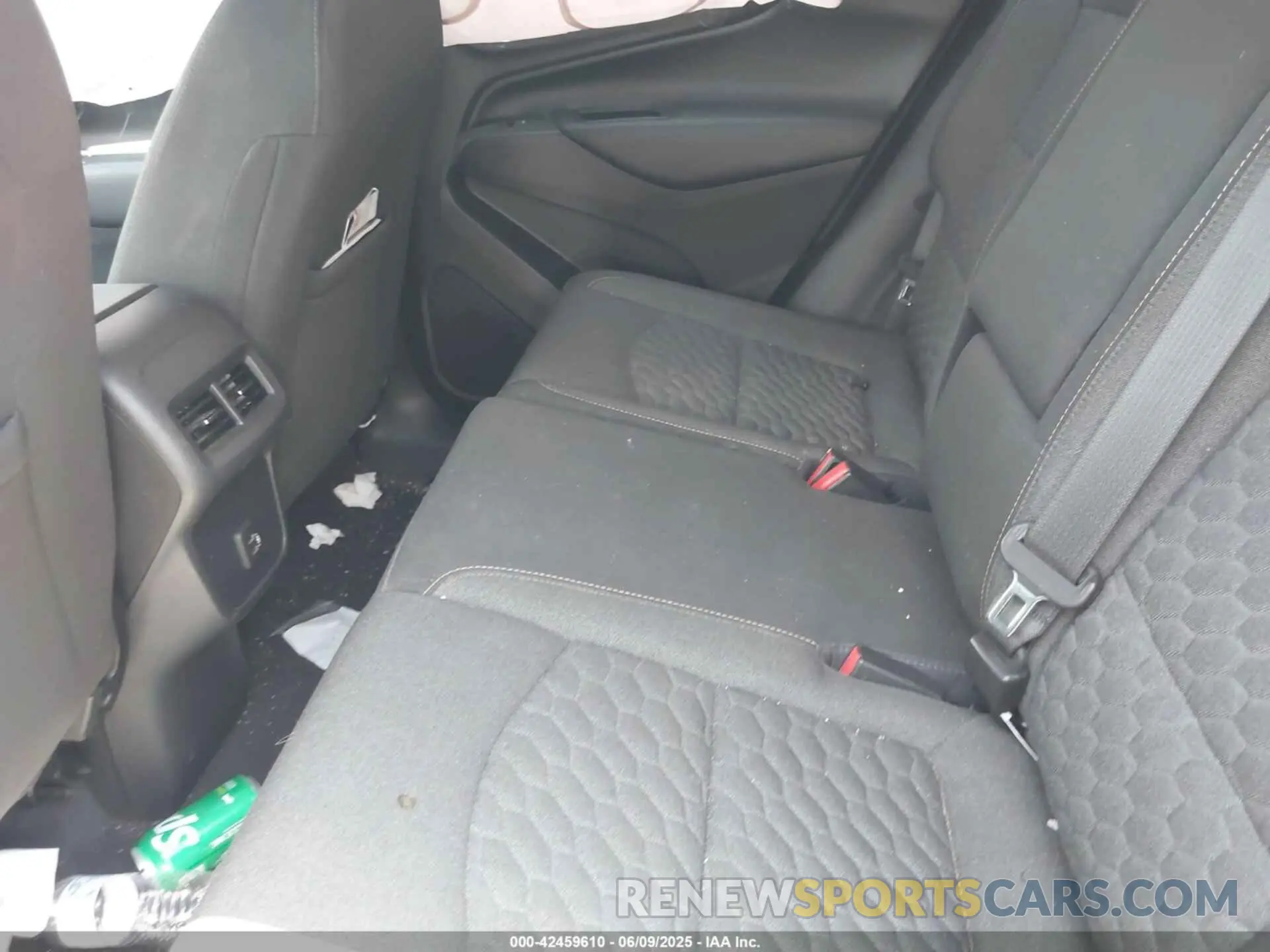 8 Photograph of a damaged car 3GNAXKEV2KS602269 CHEVROLET EQUINOX 2019