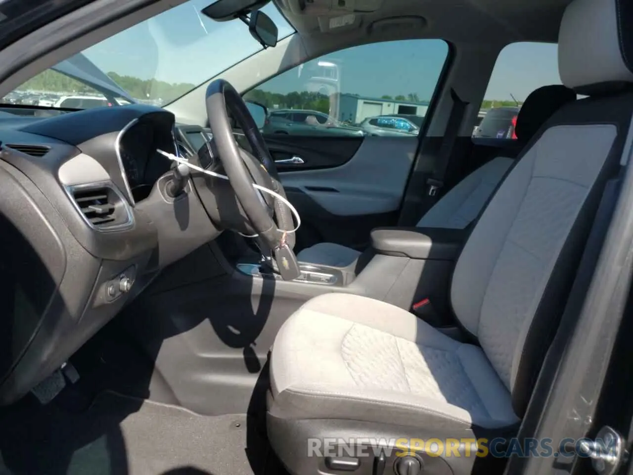 7 Photograph of a damaged car 3GNAXKEV2KS663556 CHEVROLET EQUINOX 2019
