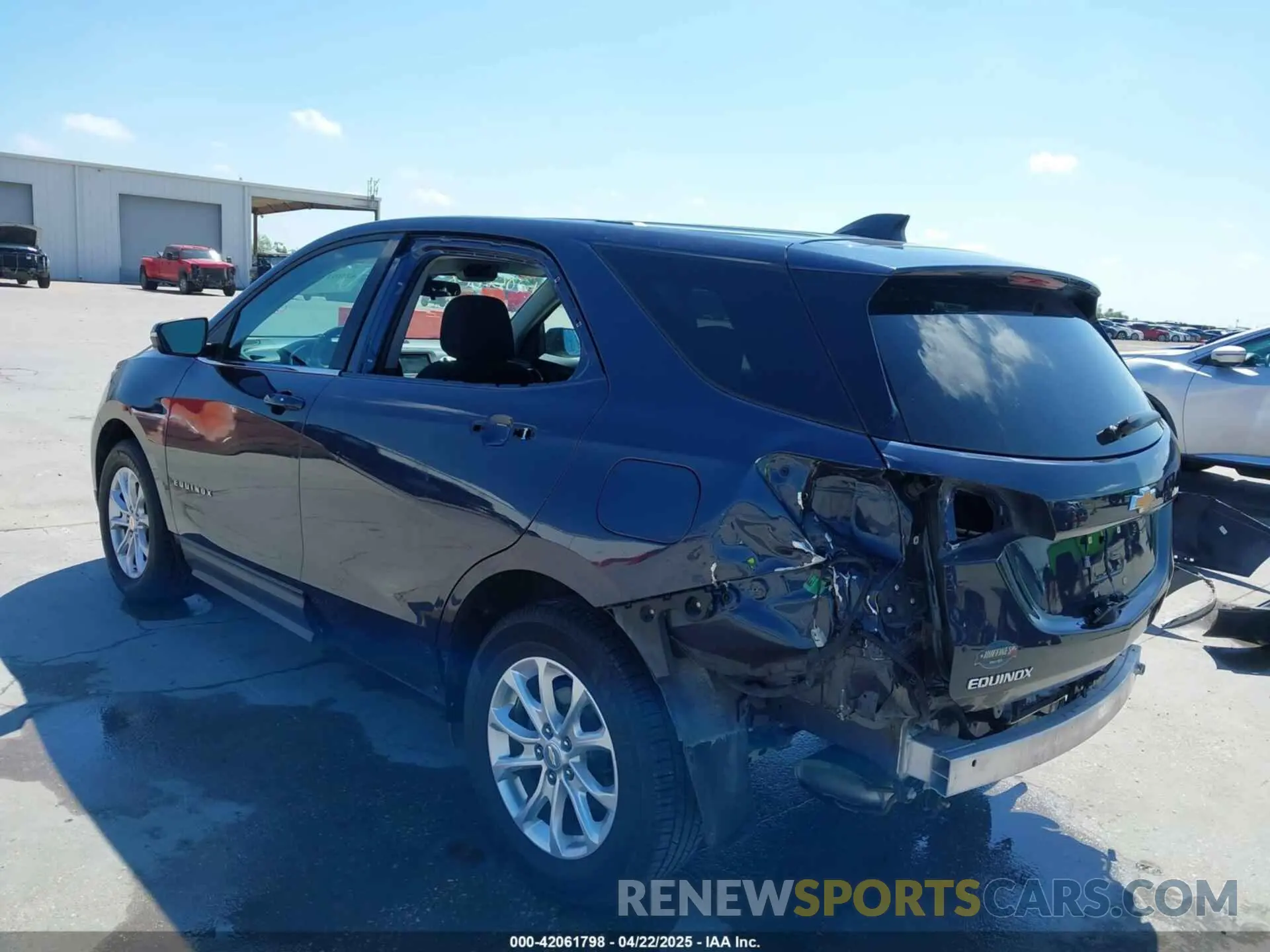 3 Фотография поврежденного автомобиля 3GNAXKEV3KL199798 CHEVROLET EQUINOX 2019
