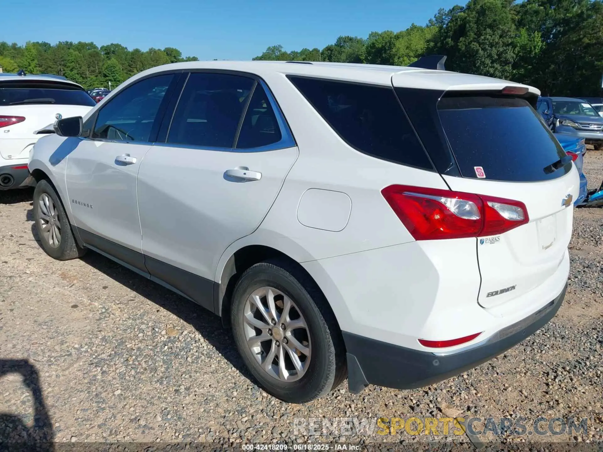 3 Photograph of a damaged car 3GNAXKEV3KS574112 CHEVROLET EQUINOX 2019