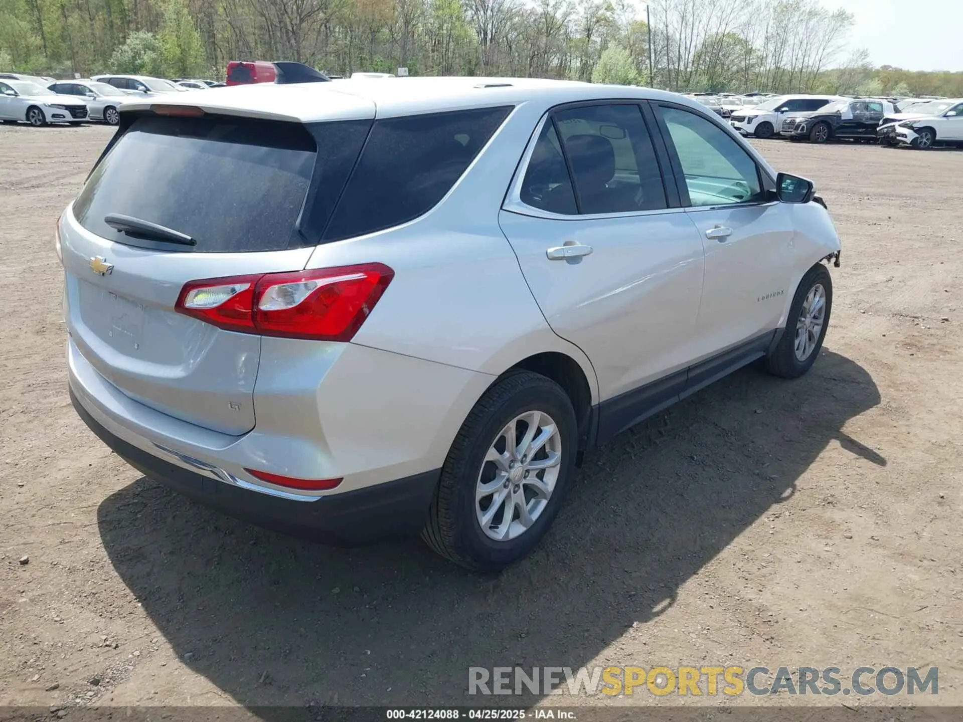 4 Photograph of a damaged car 3GNAXKEV3KS647429 CHEVROLET EQUINOX 2019