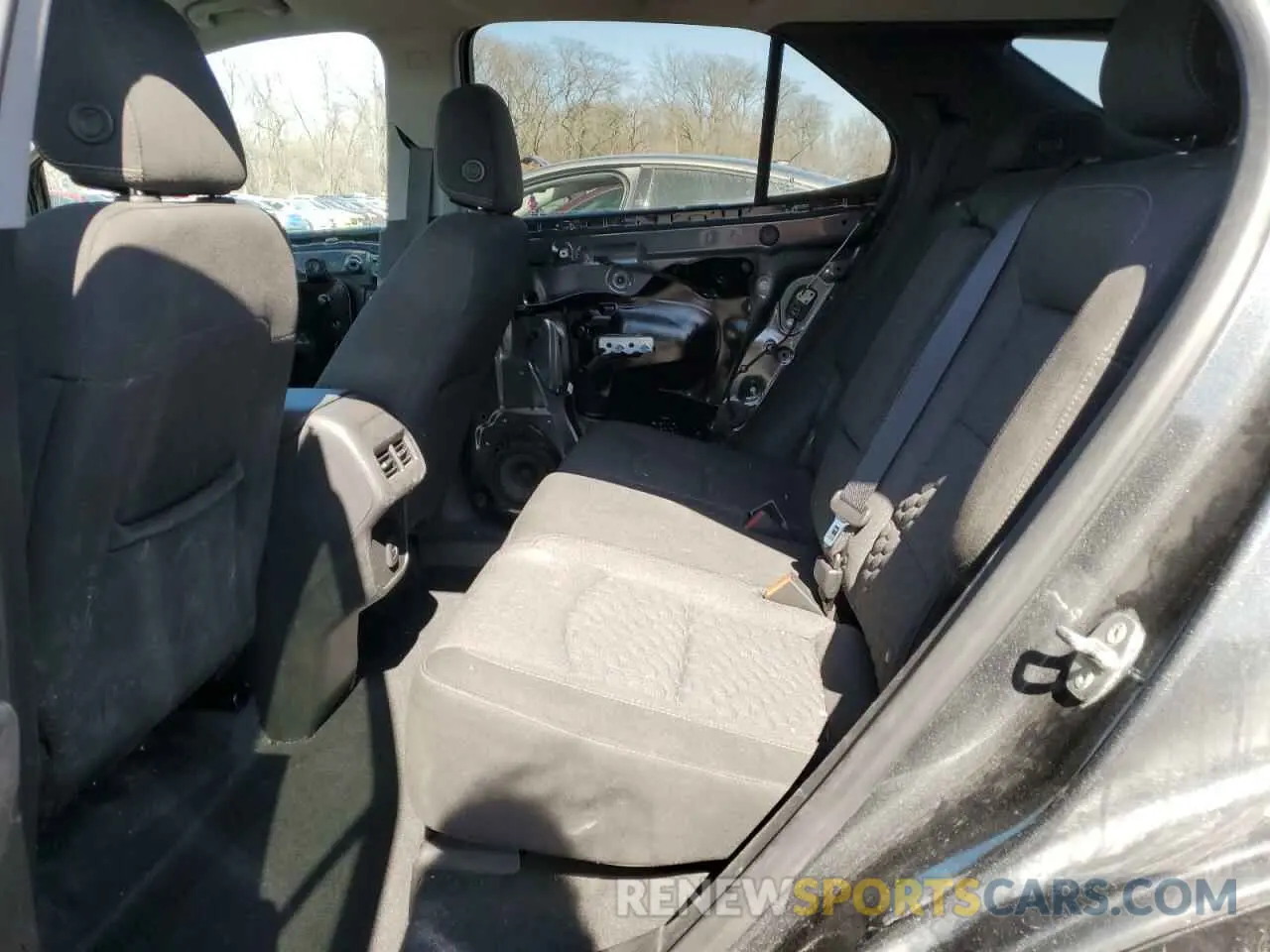 11 Photograph of a damaged car 3GNAXKEV4KL187496 CHEVROLET EQUINOX 2019