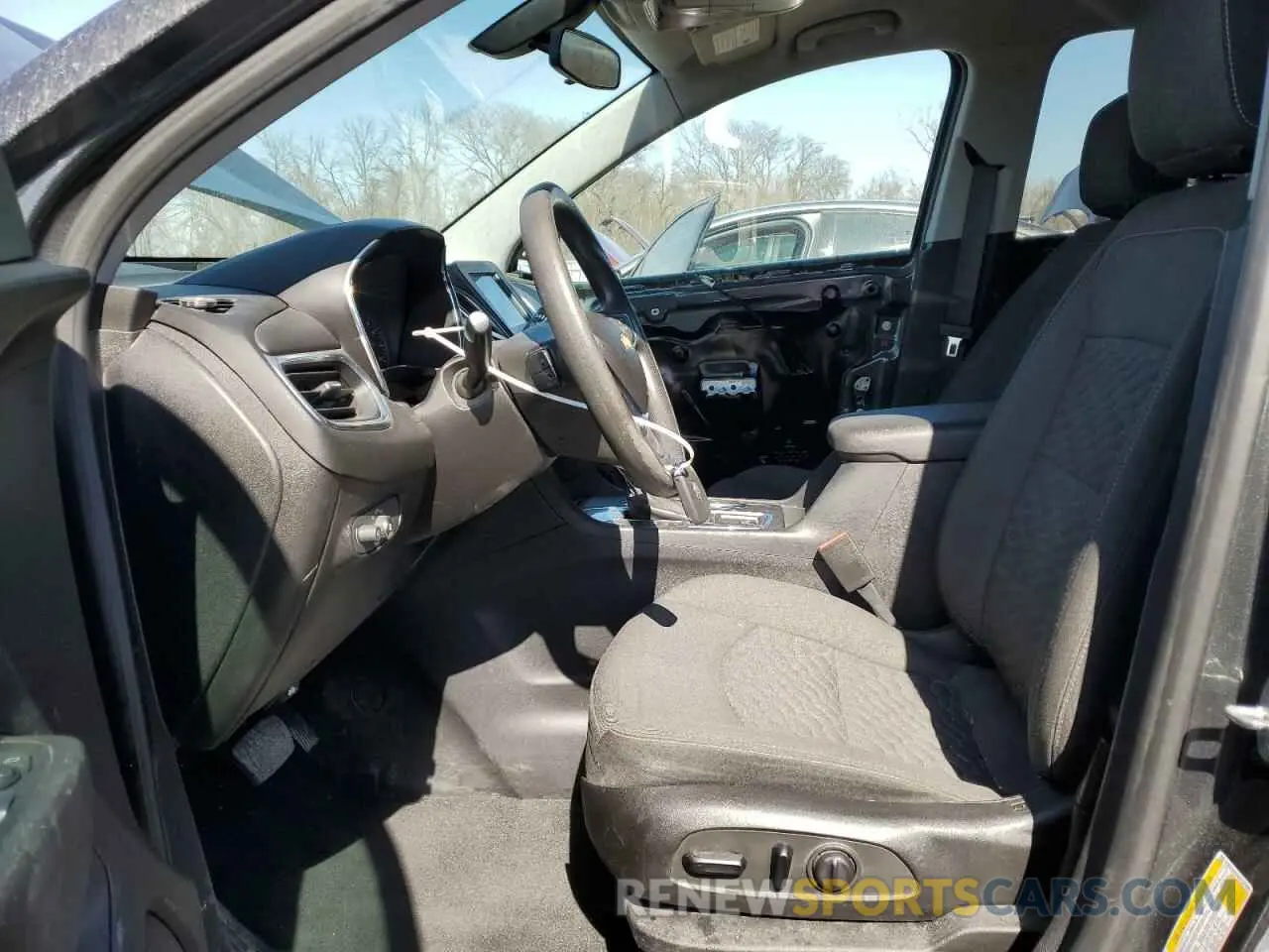7 Photograph of a damaged car 3GNAXKEV4KL187496 CHEVROLET EQUINOX 2019