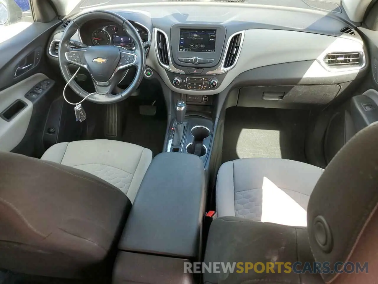 8 Photograph of a damaged car 3GNAXKEV4KS520219 CHEVROLET EQUINOX 2019