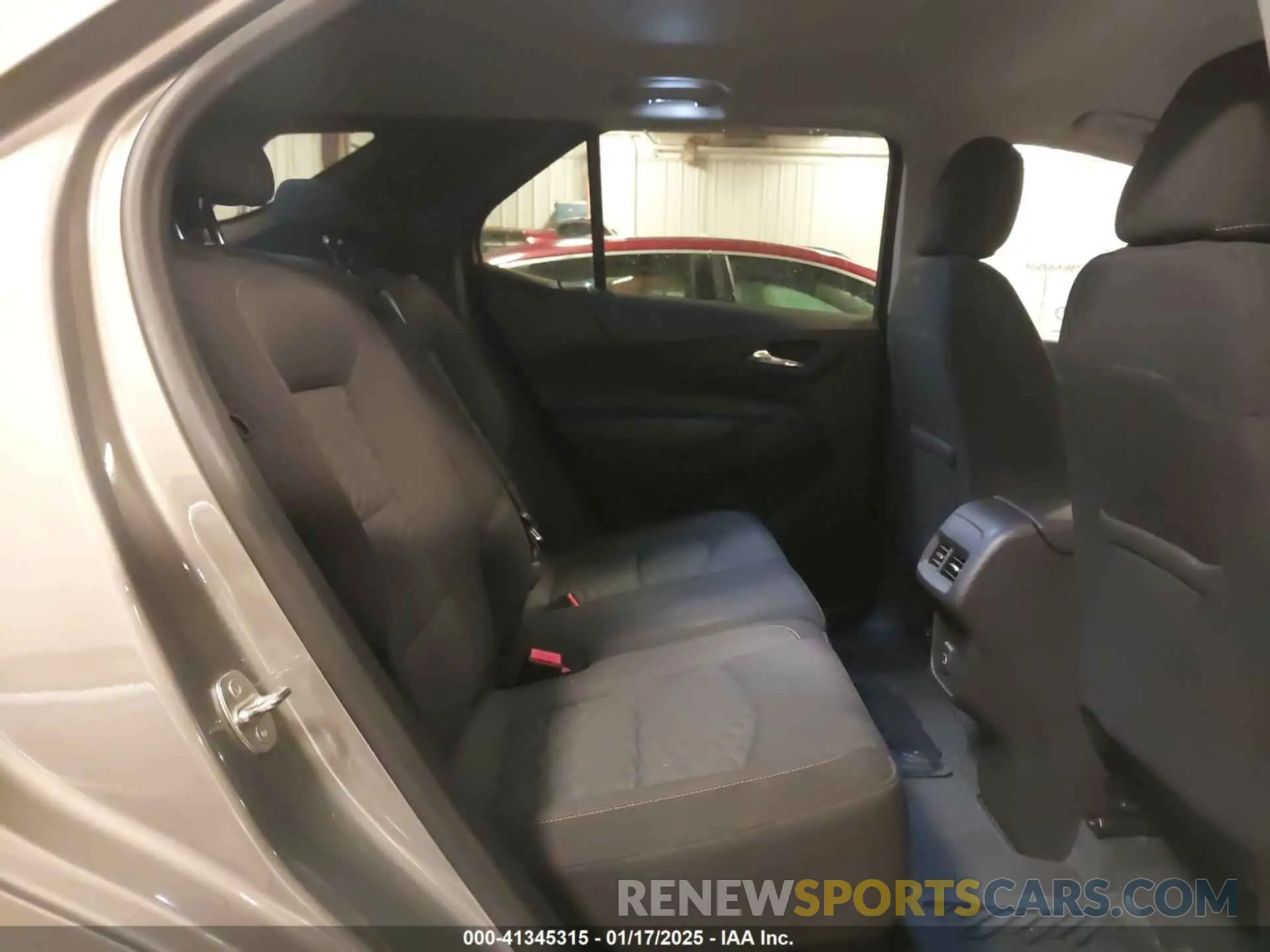 8 Photograph of a damaged car 3GNAXKEV4KS524724 CHEVROLET EQUINOX 2019