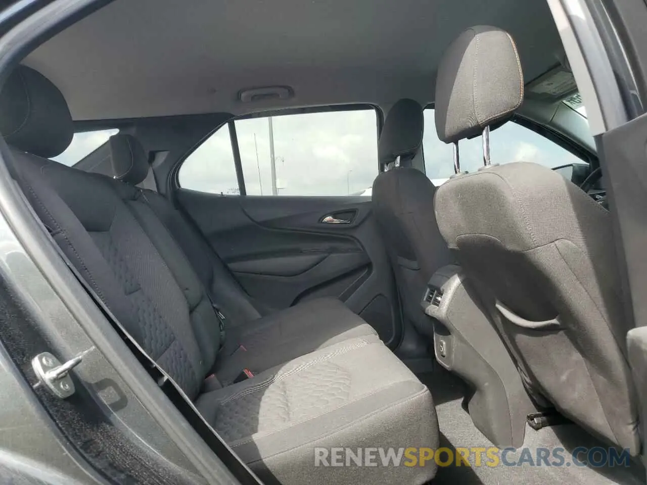 11 Photograph of a damaged car 3GNAXKEV4KS528904 CHEVROLET EQUINOX 2019