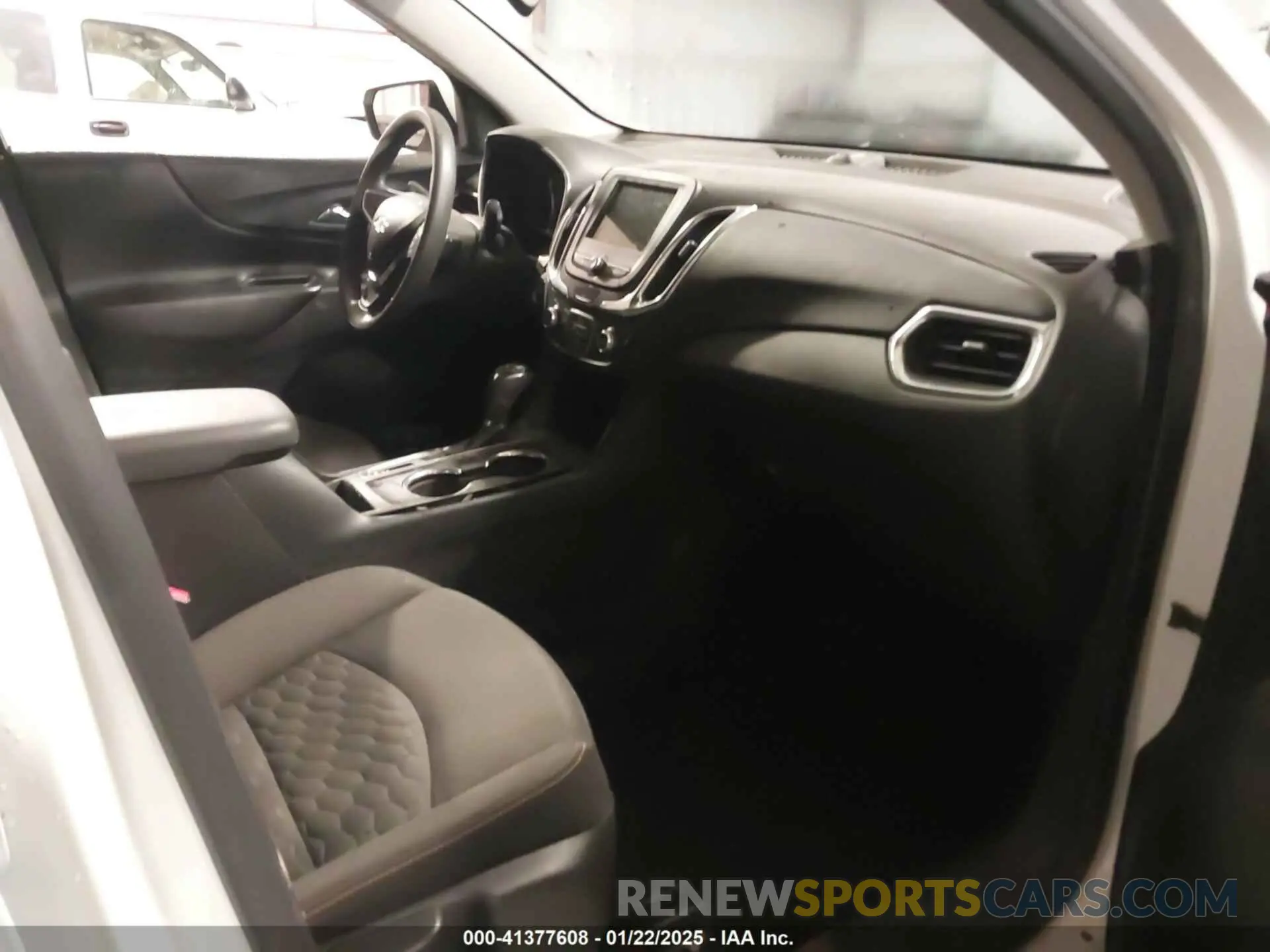 5 Photograph of a damaged car 3GNAXKEV4KS538185 CHEVROLET EQUINOX 2019