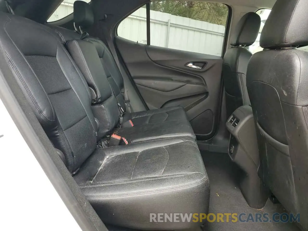 11 Photograph of a damaged car 3GNAXKEV6KL300008 CHEVROLET EQUINOX 2019