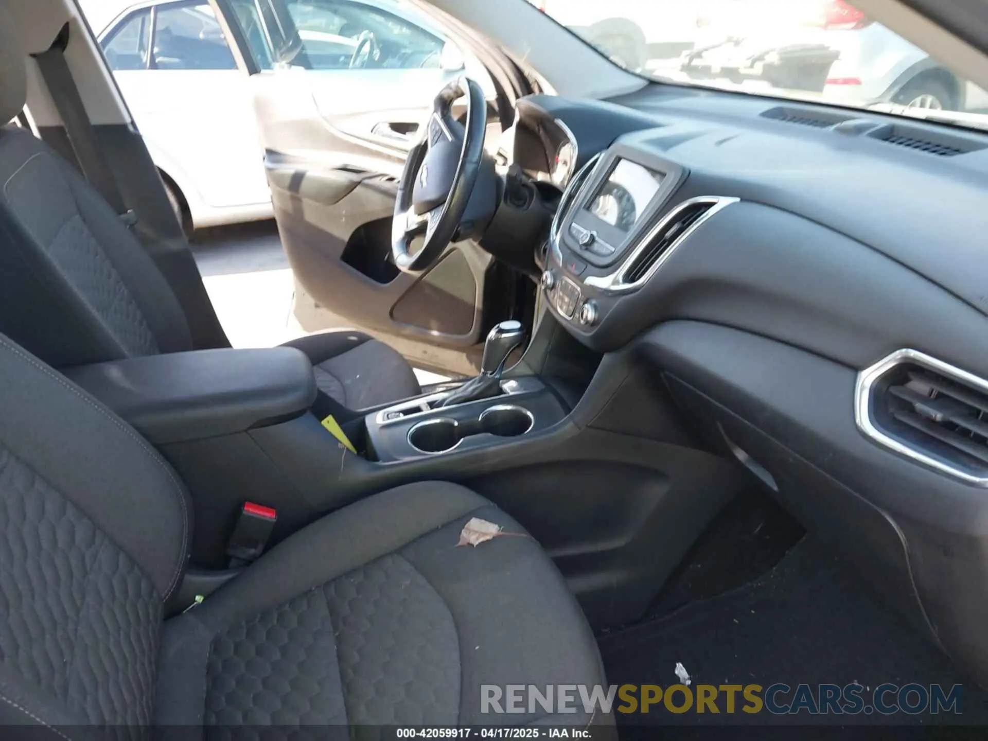 5 Фотография поврежденного автомобиля 3GNAXKEV7KS577515 CHEVROLET EQUINOX 2019