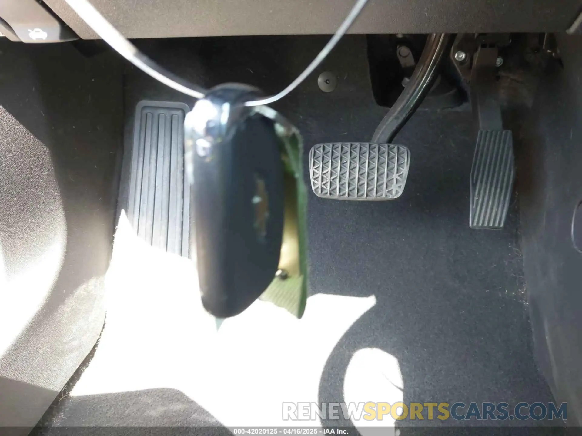 11 Photograph of a damaged car 3GNAXKEV8KL292722 CHEVROLET EQUINOX 2019