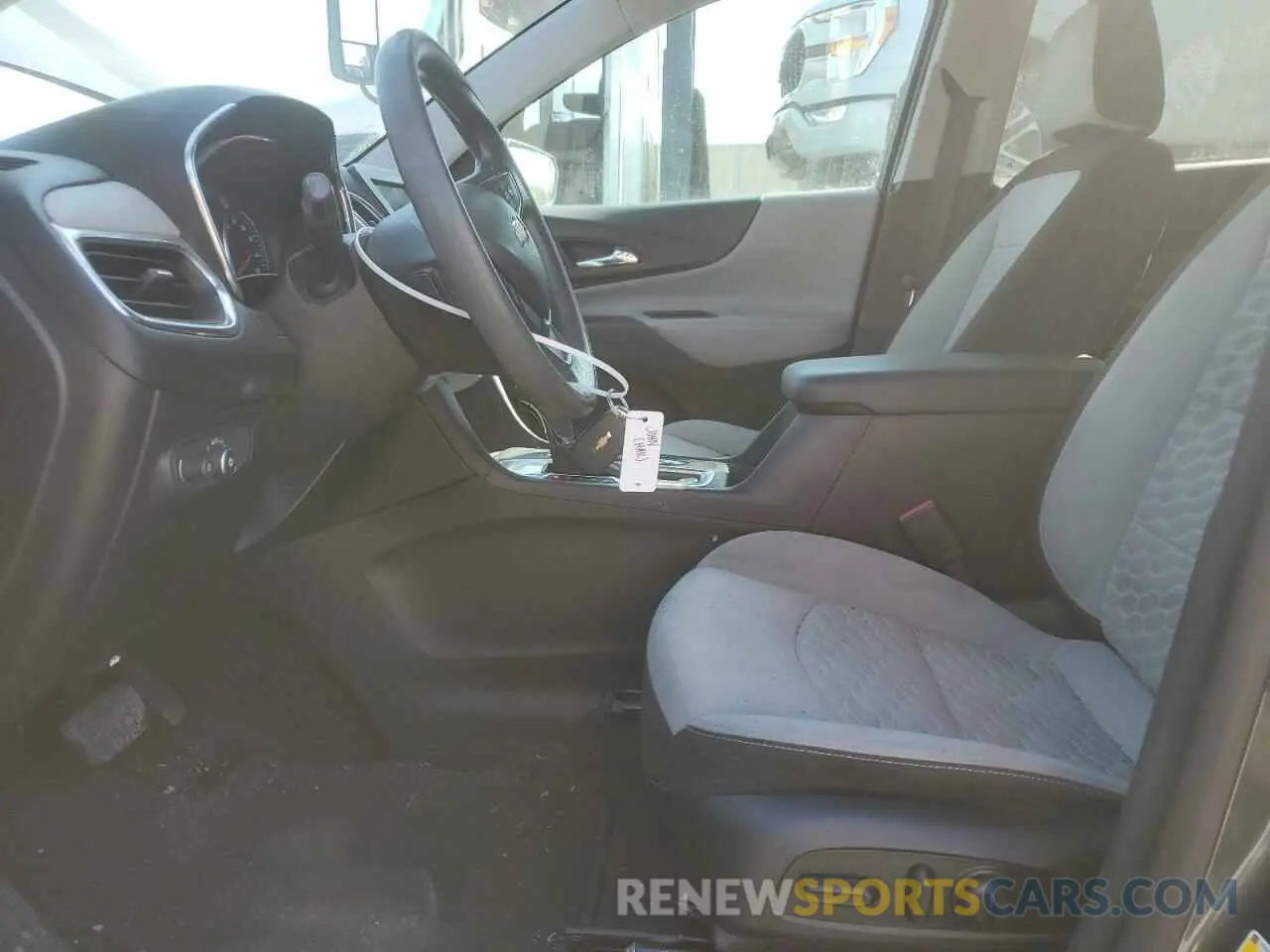 7 Photograph of a damaged car 3GNAXKEV8KS515427 CHEVROLET EQUINOX 2019