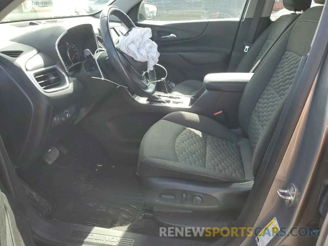 7 Photograph of a damaged car 3GNAXKEV8KS561789 CHEVROLET EQUINOX 2019