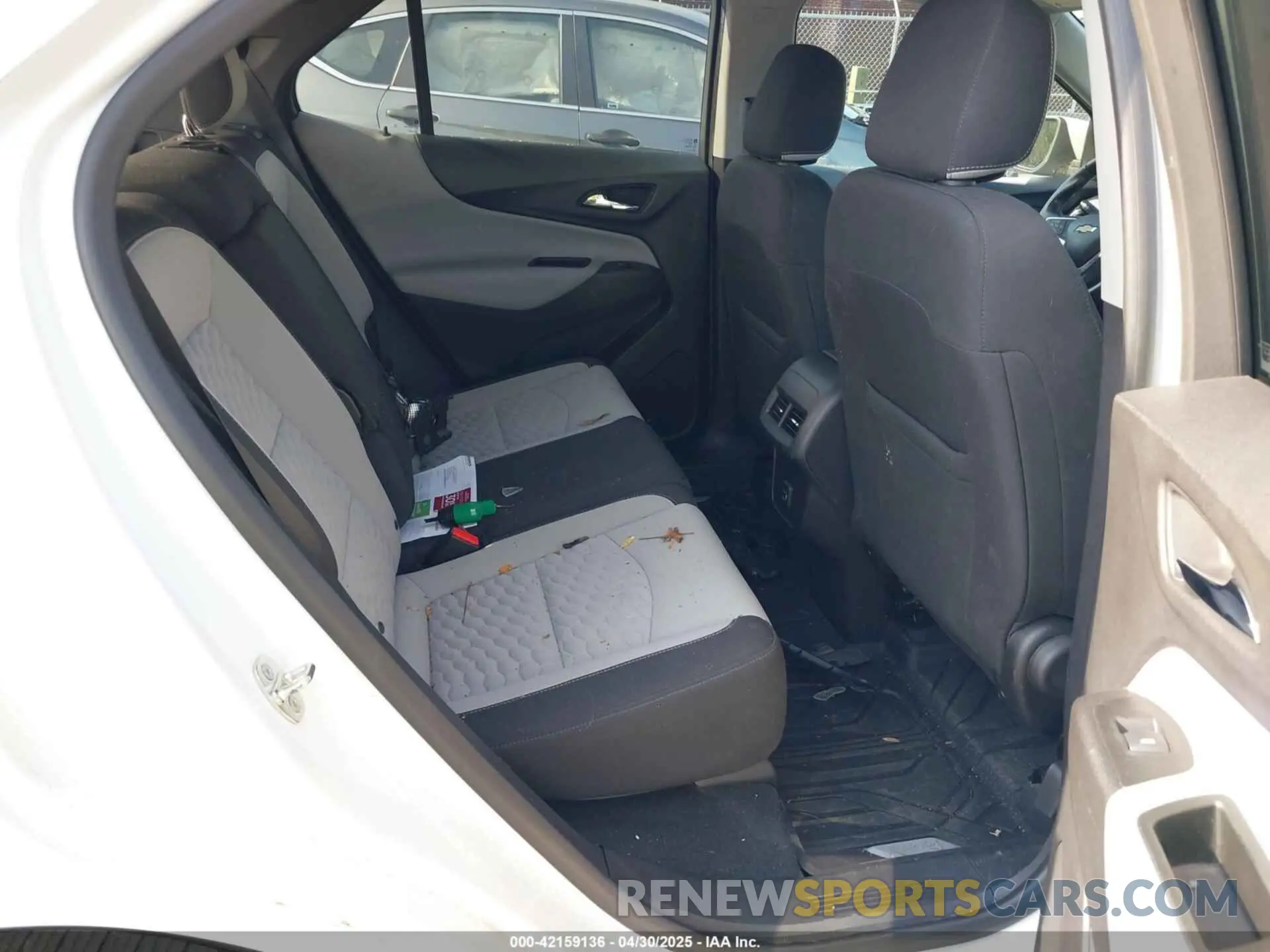 8 Photograph of a damaged car 3GNAXKEV8KS599992 CHEVROLET EQUINOX 2019