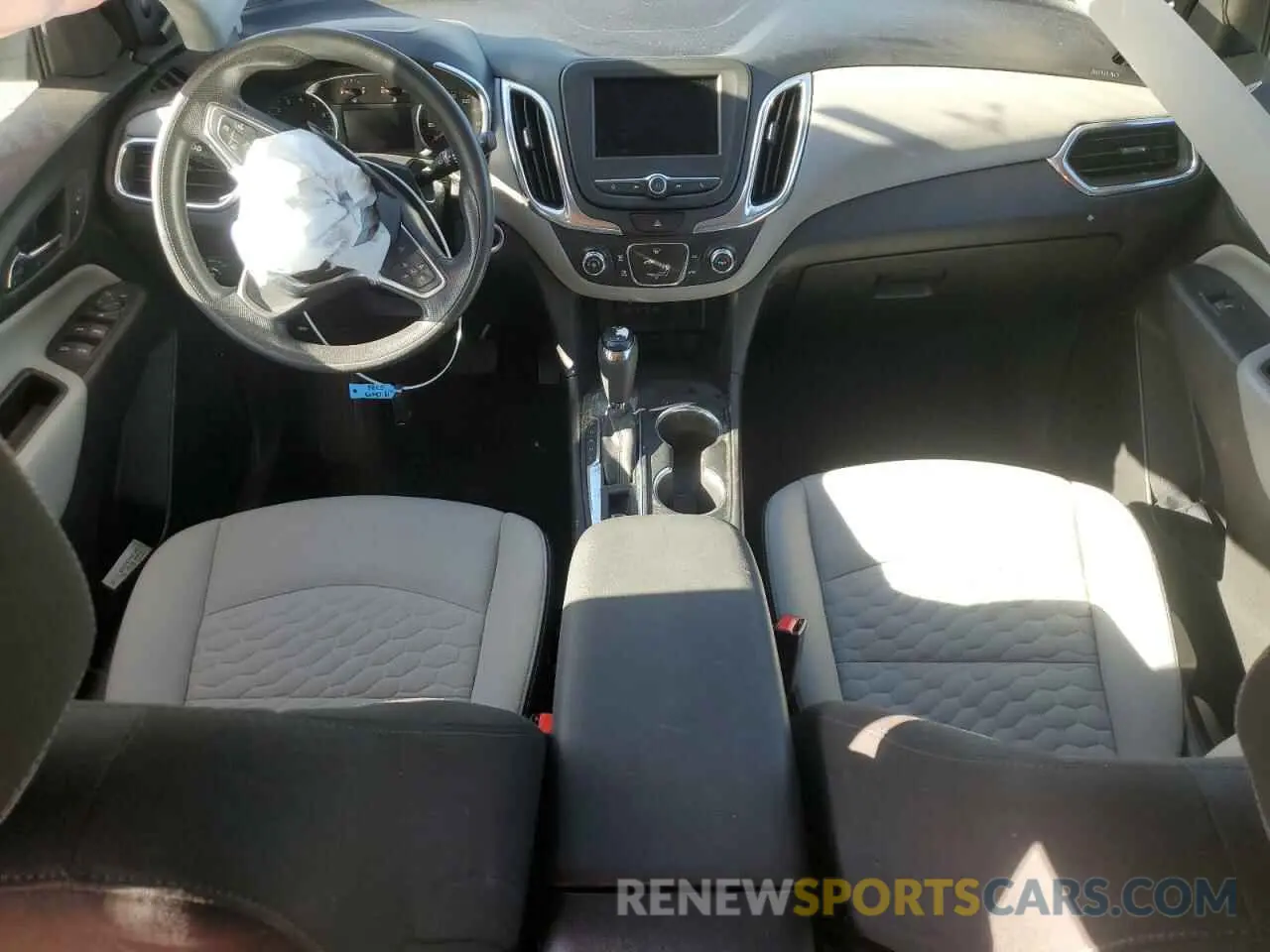 8 Photograph of a damaged car 3GNAXKEV9KL265786 CHEVROLET EQUINOX 2019