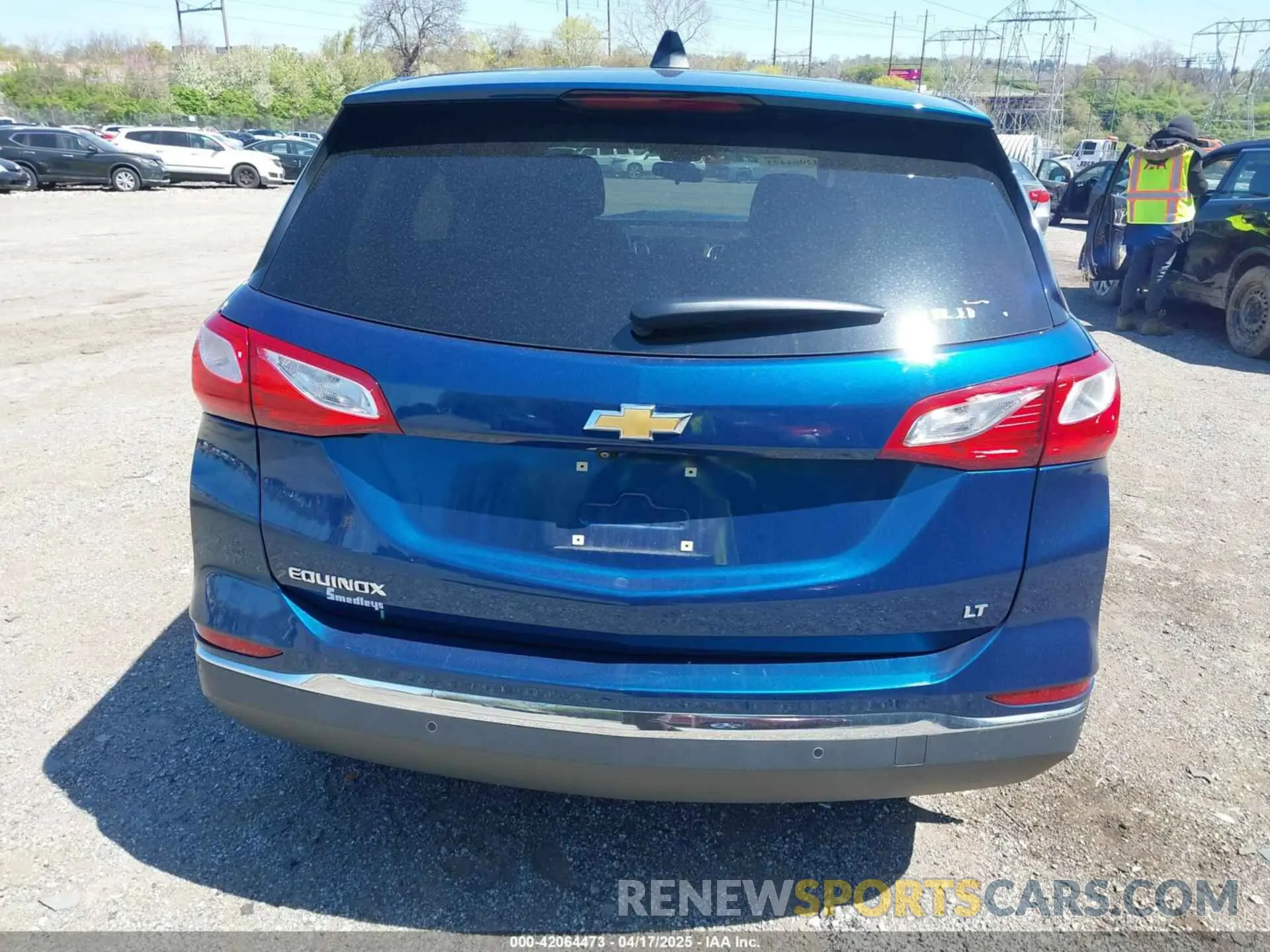 17 Photograph of a damaged car 3GNAXKEV9KL289747 CHEVROLET EQUINOX 2019
