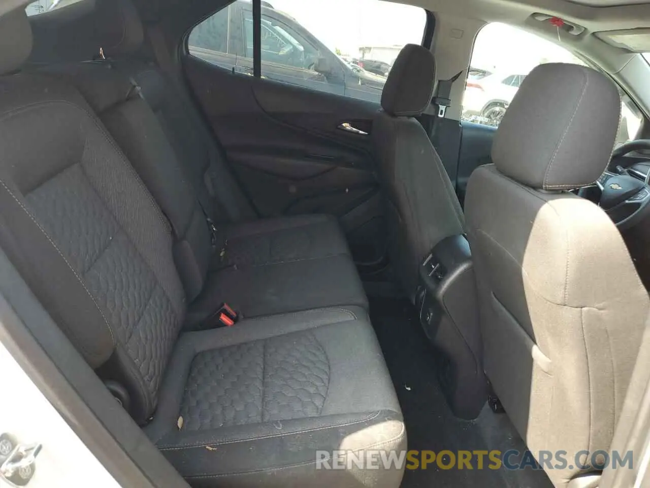 11 Photograph of a damaged car 3GNAXKEV9KS551370 CHEVROLET EQUINOX 2019