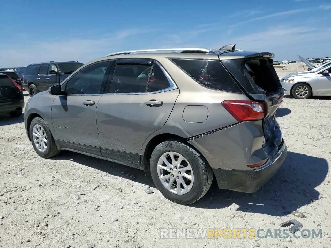 2 Photograph of a damaged car 3GNAXKEV9KS584384 CHEVROLET EQUINOX 2019