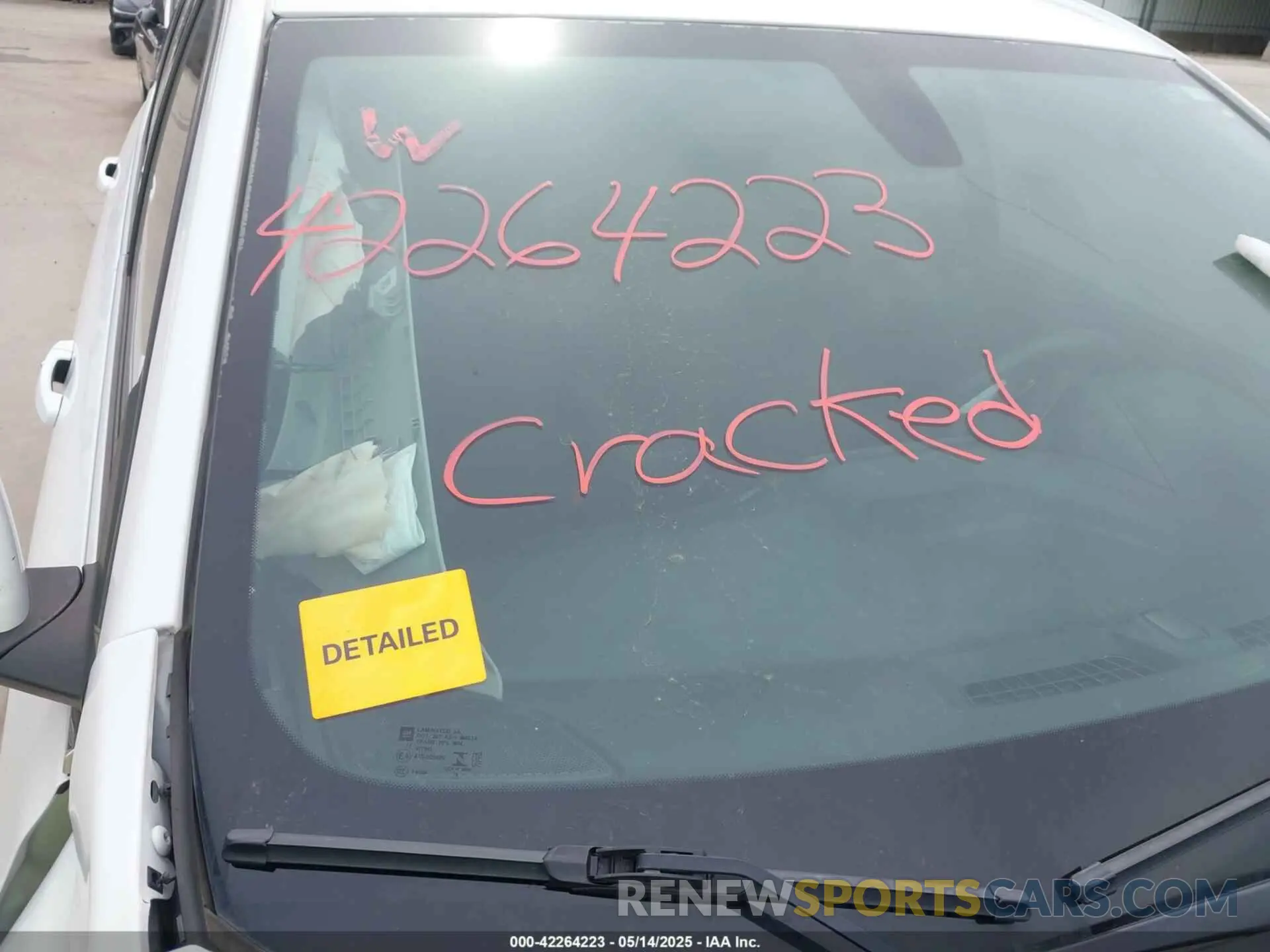 17 Photograph of a damaged car 3GNAXKEVXKL264288 CHEVROLET EQUINOX 2019