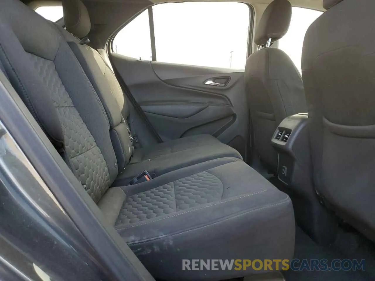 11 Photograph of a damaged car 3GNAXKEVXKS526896 CHEVROLET EQUINOX 2019