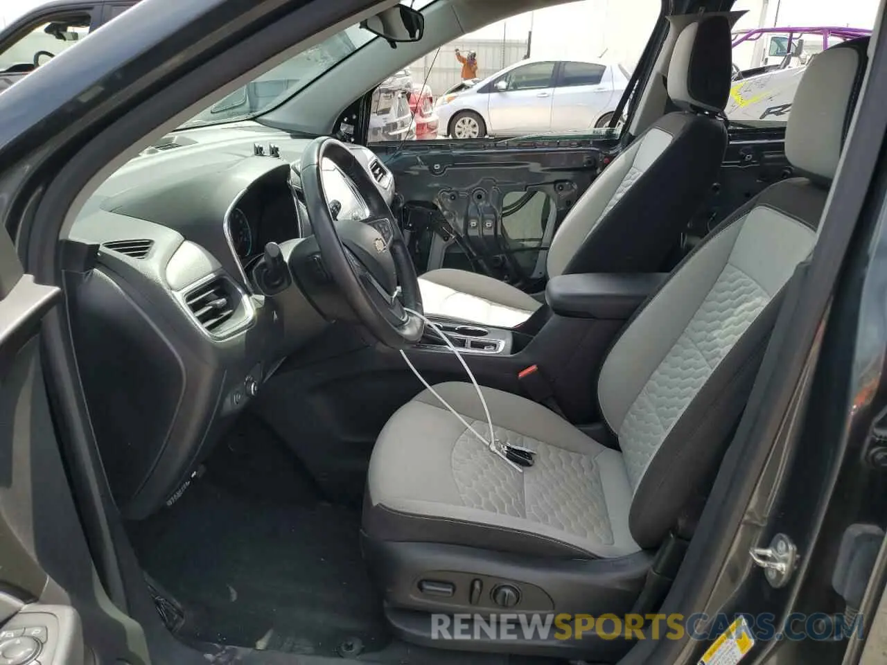 7 Фотография поврежденного автомобиля 3GNAXLEX2KL303771 CHEVROLET EQUINOX 2019