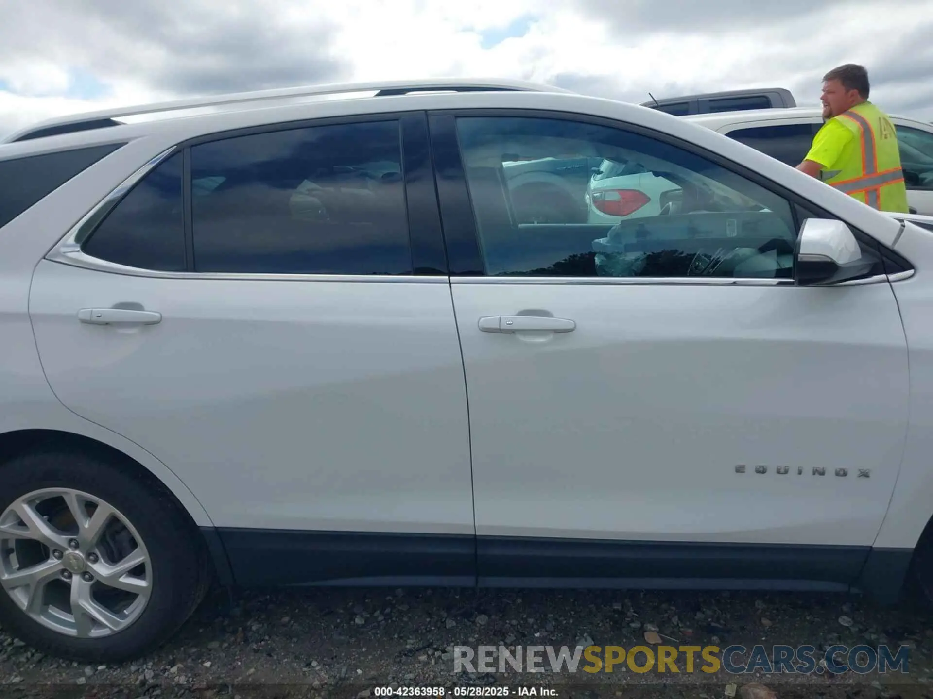 14 Фотография поврежденного автомобиля 3GNAXLEX3KS643842 CHEVROLET EQUINOX 2019