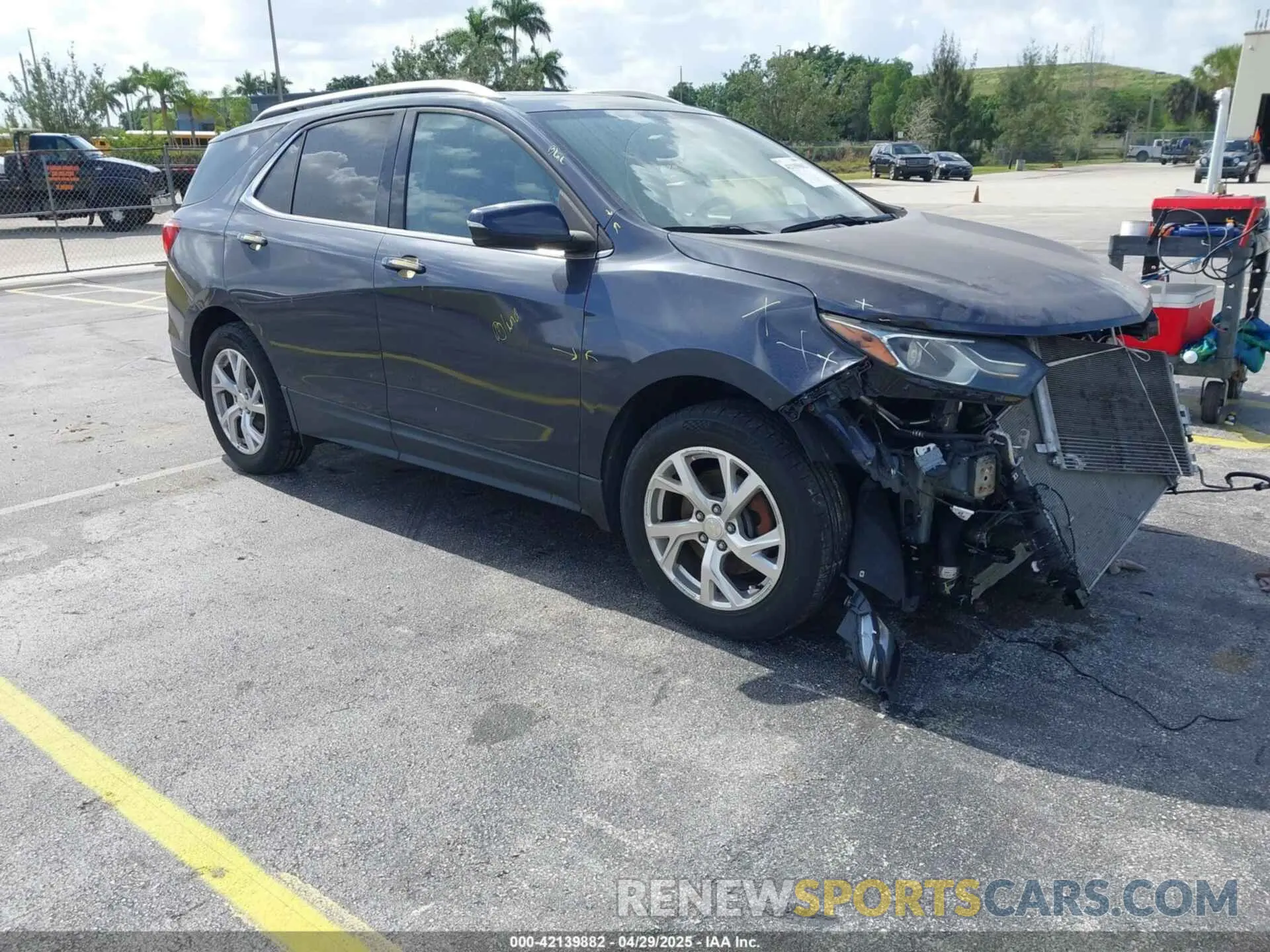 1 Фотография поврежденного автомобиля 3GNAXLEX4KL243380 CHEVROLET EQUINOX 2019
