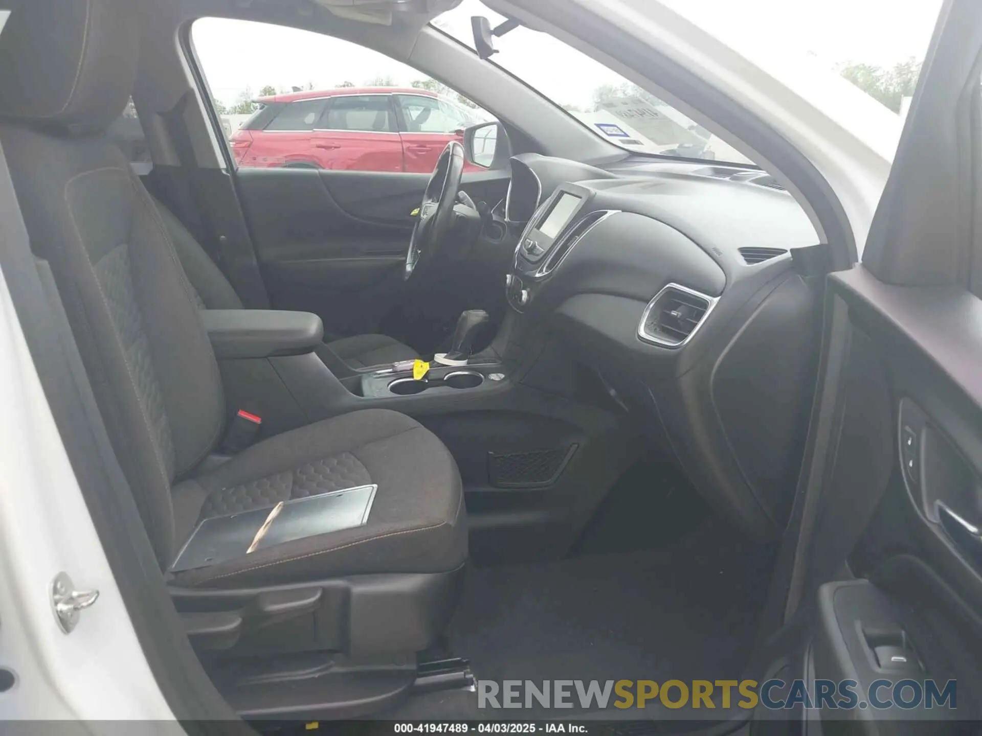 5 Photograph of a damaged car 3GNAXLEXXKL127326 CHEVROLET EQUINOX 2019