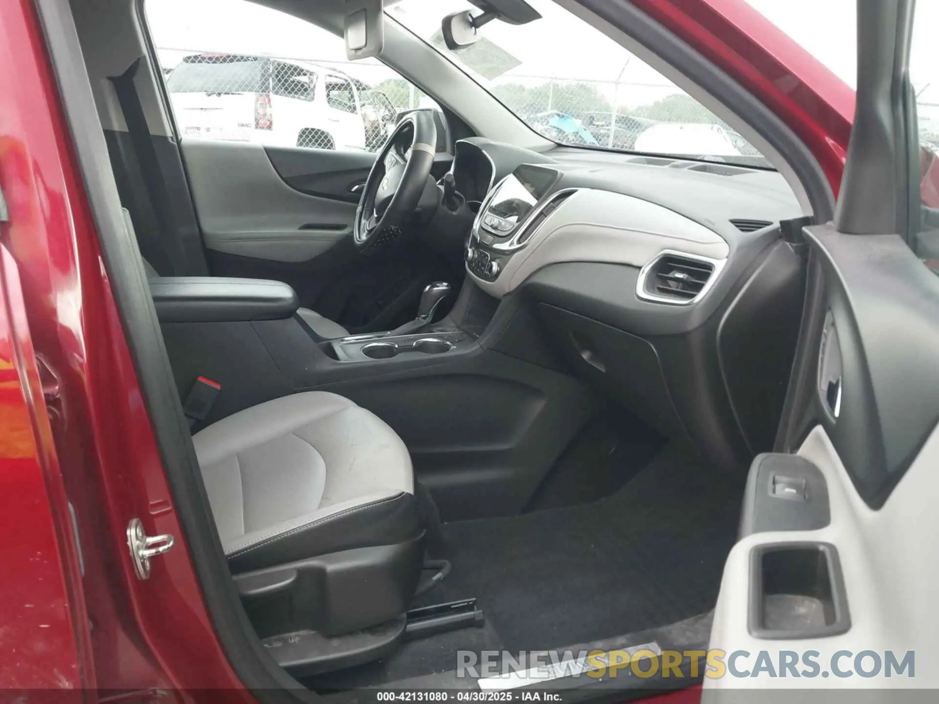 5 Фотография поврежденного автомобиля 3GNAXNEV0KL213903 CHEVROLET EQUINOX 2019