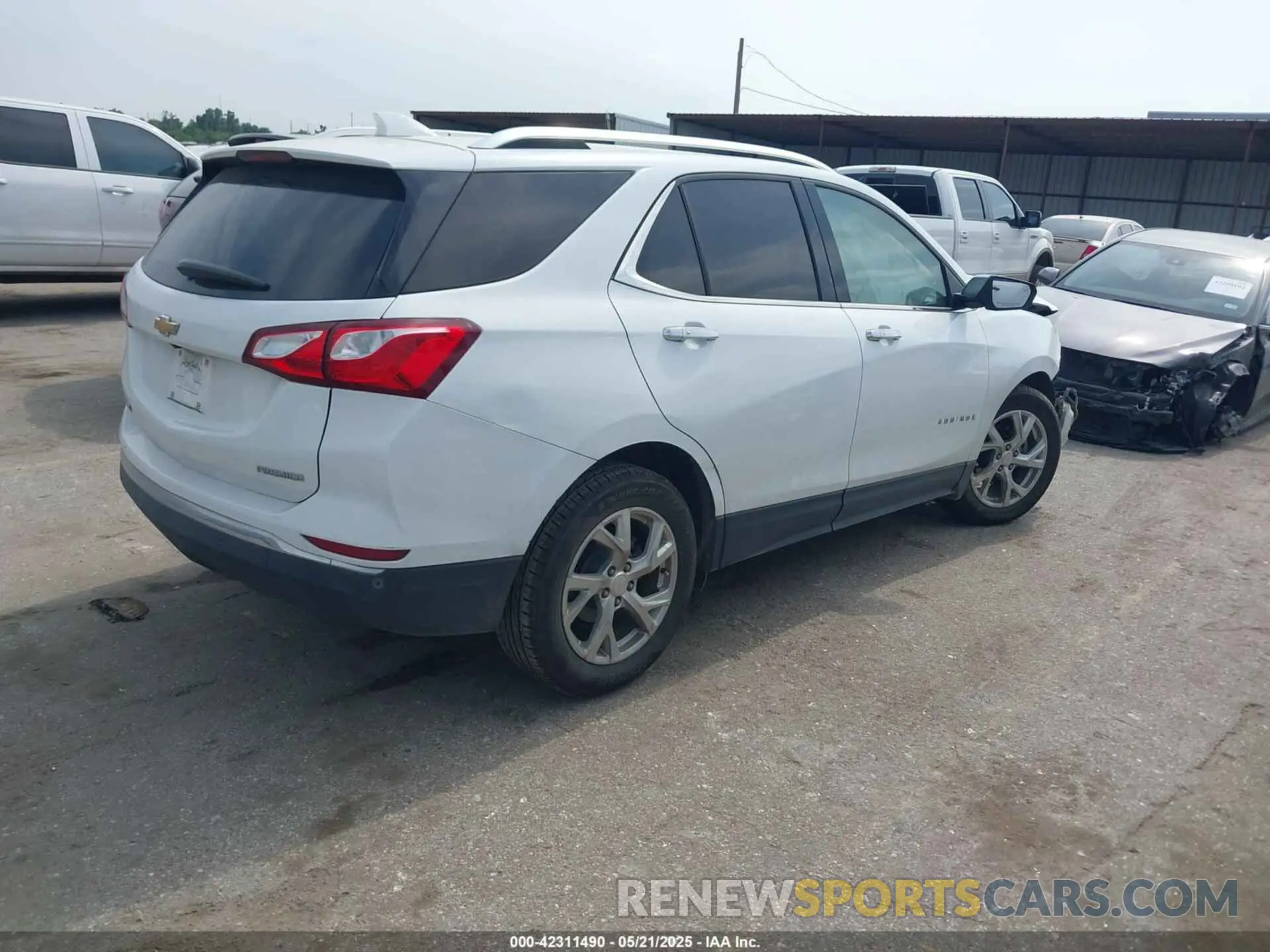 4 Фотография поврежденного автомобиля 3GNAXNEV0KS641105 CHEVROLET EQUINOX 2019