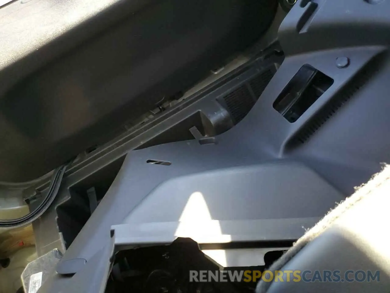 13 Photograph of a damaged car 3GNAXNEV6KS526041 CHEVROLET EQUINOX 2019