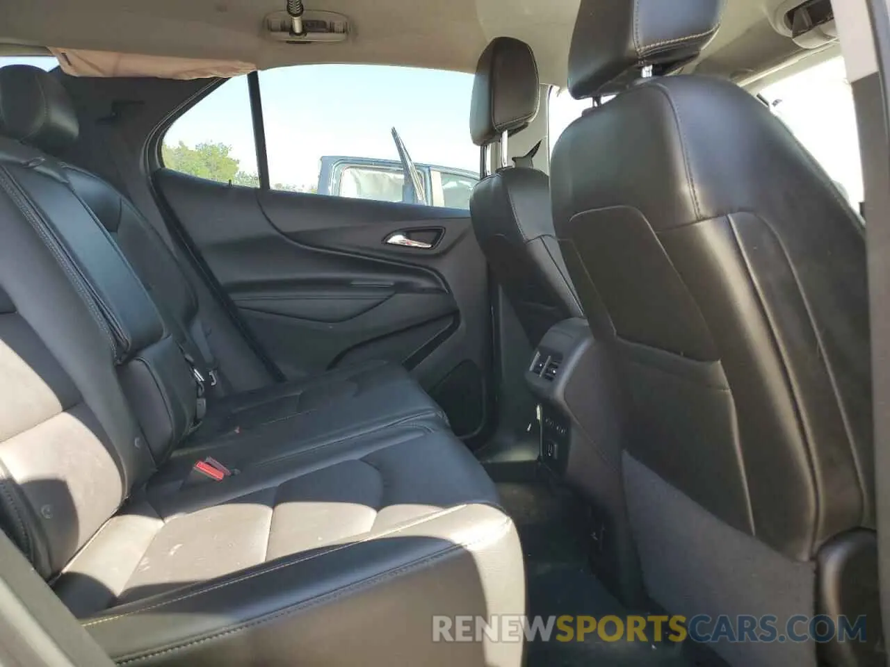11 Photograph of a damaged car 3GNAXNEV9KS566386 CHEVROLET EQUINOX 2019