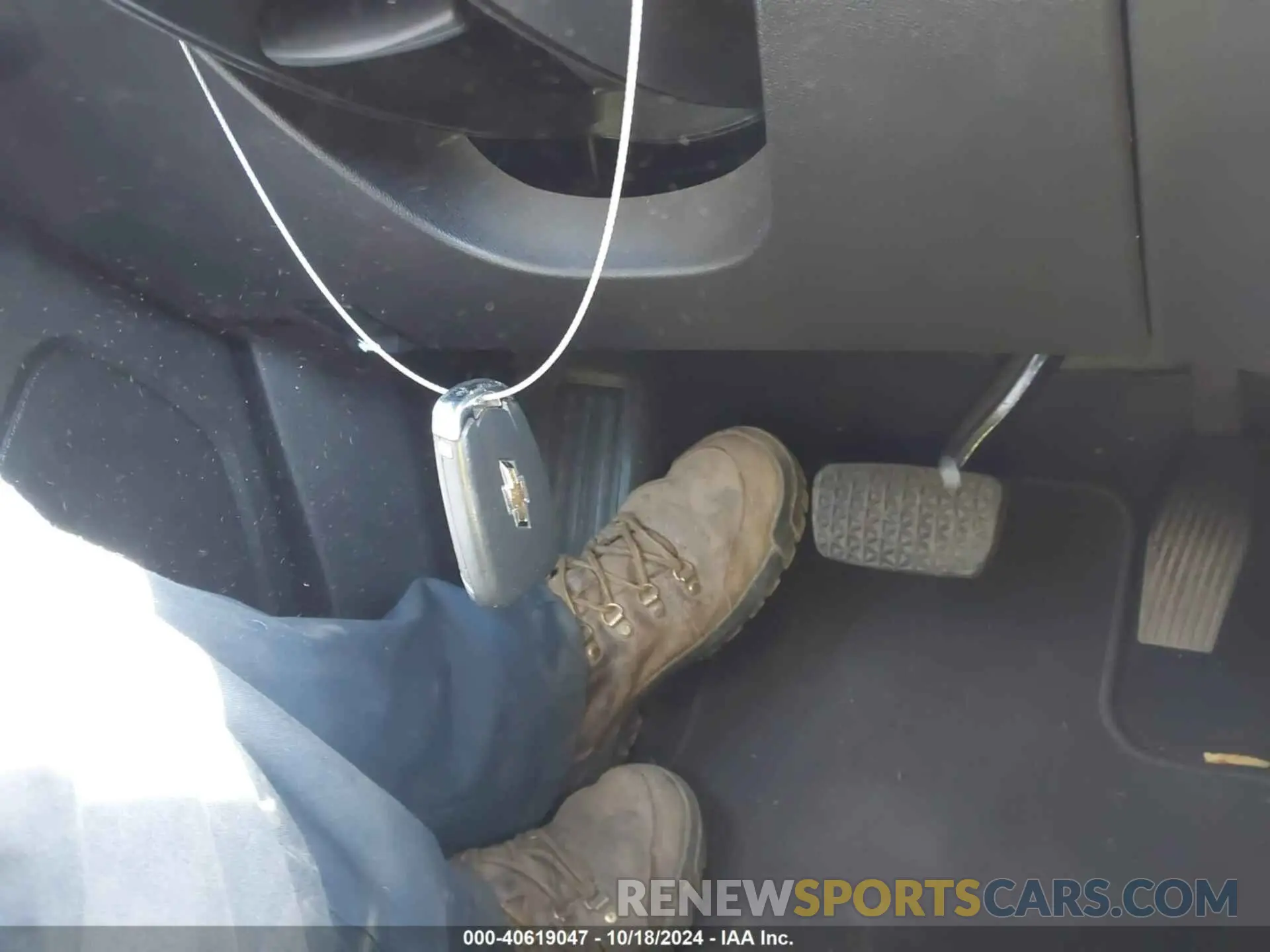 11 Photograph of a damaged car 3GNAXSEV8KS660399 CHEVROLET EQUINOX 2019