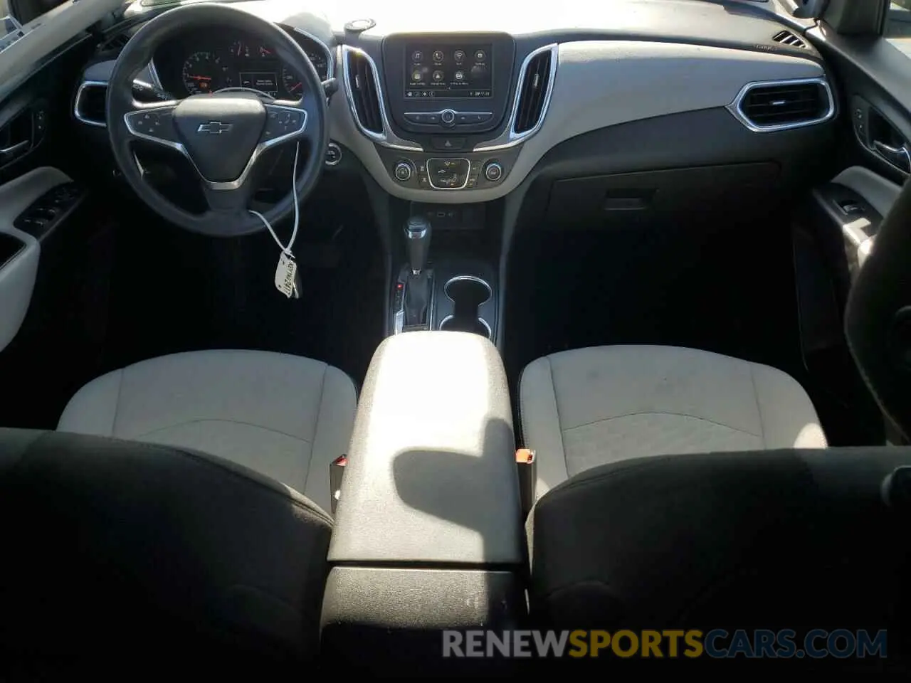 8 Photograph of a damaged car 3GNAXSEV9KS677115 CHEVROLET EQUINOX 2019
