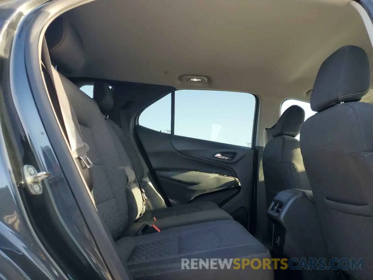 11 Photograph of a damaged car 3GNAXUEV0KS604131 CHEVROLET EQUINOX 2019