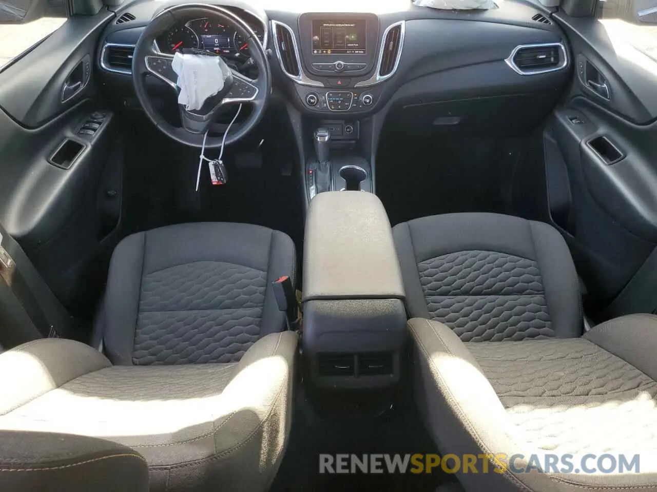 8 Photograph of a damaged car 3GNAXUEV0KS604131 CHEVROLET EQUINOX 2019
