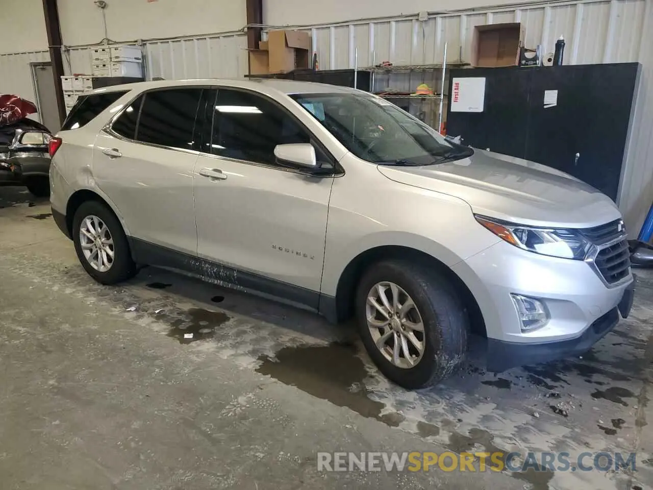 4 Фотография поврежденного автомобиля 3GNAXUEV0KS632785 CHEVROLET EQUINOX 2019